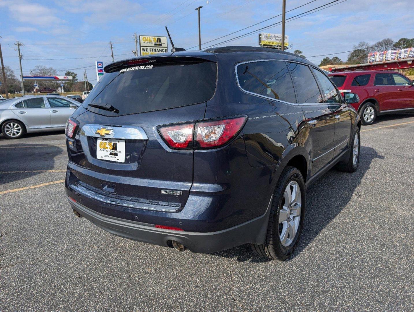 2017 /Dark Titanium/Light Titanium Chevrolet Traverse Premier (1GNKRJKD9HJ) with an Gas V6 3.6L/217 engine, 6-Speed Automatic transmission, located at 5115 14th Ave., Columbus, GA, 31904, (706) 323-0345, 32.511494, -84.971046 - 2017 Chevrolet Traverse Premier - Photo#4