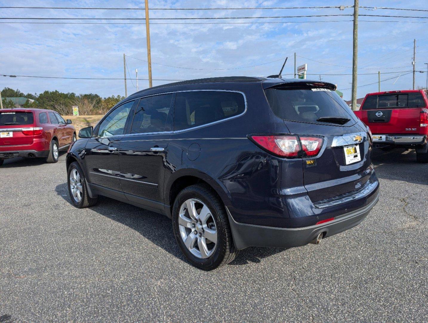 2017 /Dark Titanium/Light Titanium Chevrolet Traverse Premier (1GNKRJKD9HJ) with an Gas V6 3.6L/217 engine, 6-Speed Automatic transmission, located at 5115 14th Ave., Columbus, GA, 31904, (706) 323-0345, 32.511494, -84.971046 - 2017 Chevrolet Traverse Premier - Photo#6