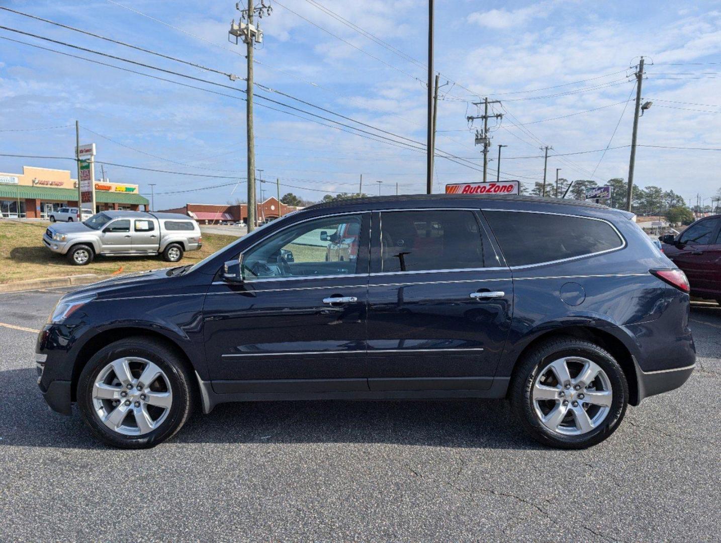 2017 /Dark Titanium/Light Titanium Chevrolet Traverse Premier (1GNKRJKD9HJ) with an Gas V6 3.6L/217 engine, 6-Speed Automatic transmission, located at 5115 14th Ave., Columbus, GA, 31904, (706) 323-0345, 32.511494, -84.971046 - 2017 Chevrolet Traverse Premier - Photo#7