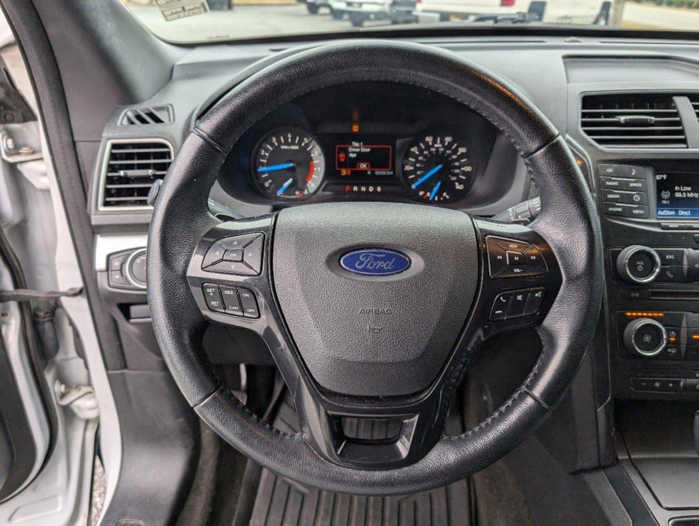 2017 Ford Explorer XLT (1FM5K8D82HG) with an Regular Unleaded V-6 3.5 L/213 engine, 6-Speed Automatic w/OD transmission, located at 804 22nd Ave, Phenix City, AL, 36870, (334) 297-1860, 32.484749, -85.024475 - 2017 Ford Explorer XLT - Photo#14