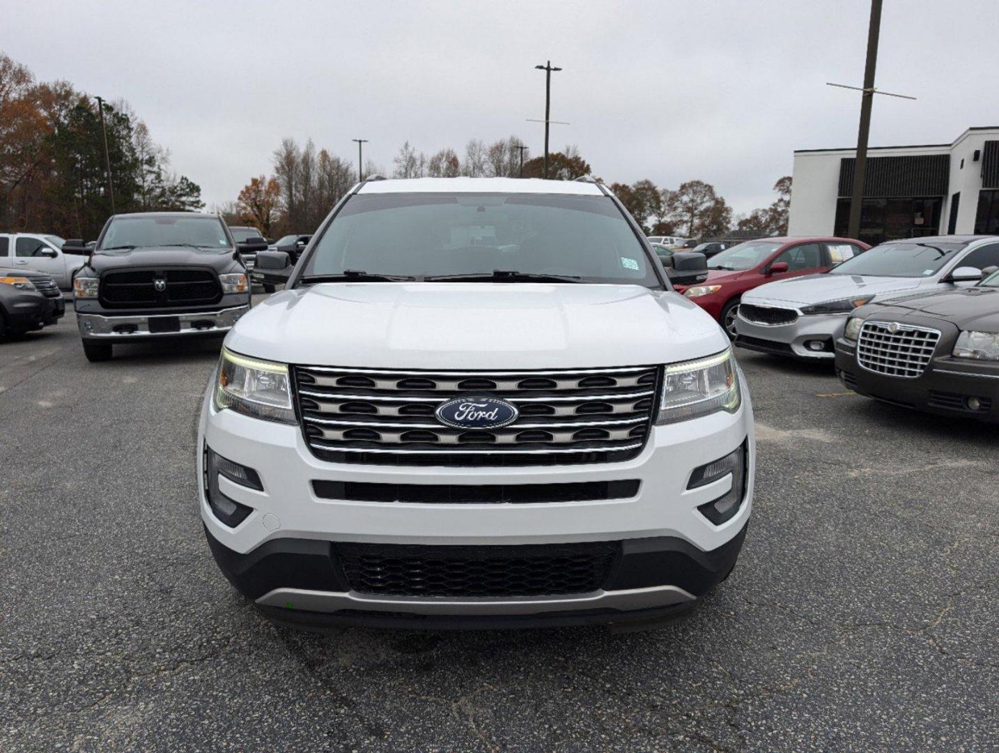 2017 Ford Explorer XLT (1FM5K8D82HG) with an Regular Unleaded V-6 3.5 L/213 engine, 6-Speed Automatic w/OD transmission, located at 804 22nd Ave, Phenix City, AL, 36870, (334) 297-1860, 32.484749, -85.024475 - 2017 Ford Explorer XLT - Photo#1