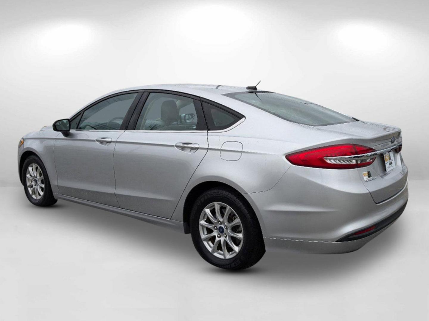 2017 Ford Fusion S (3FA6P0G73HR) with an Regular Unleaded I-4 2.5 L/152 engine, 6-Speed Automatic w/OD transmission, located at 5115 14th Ave., Columbus, GA, 31904, (706) 323-0345, 32.511494, -84.971046 - 2017 Ford Fusion S - Photo#6