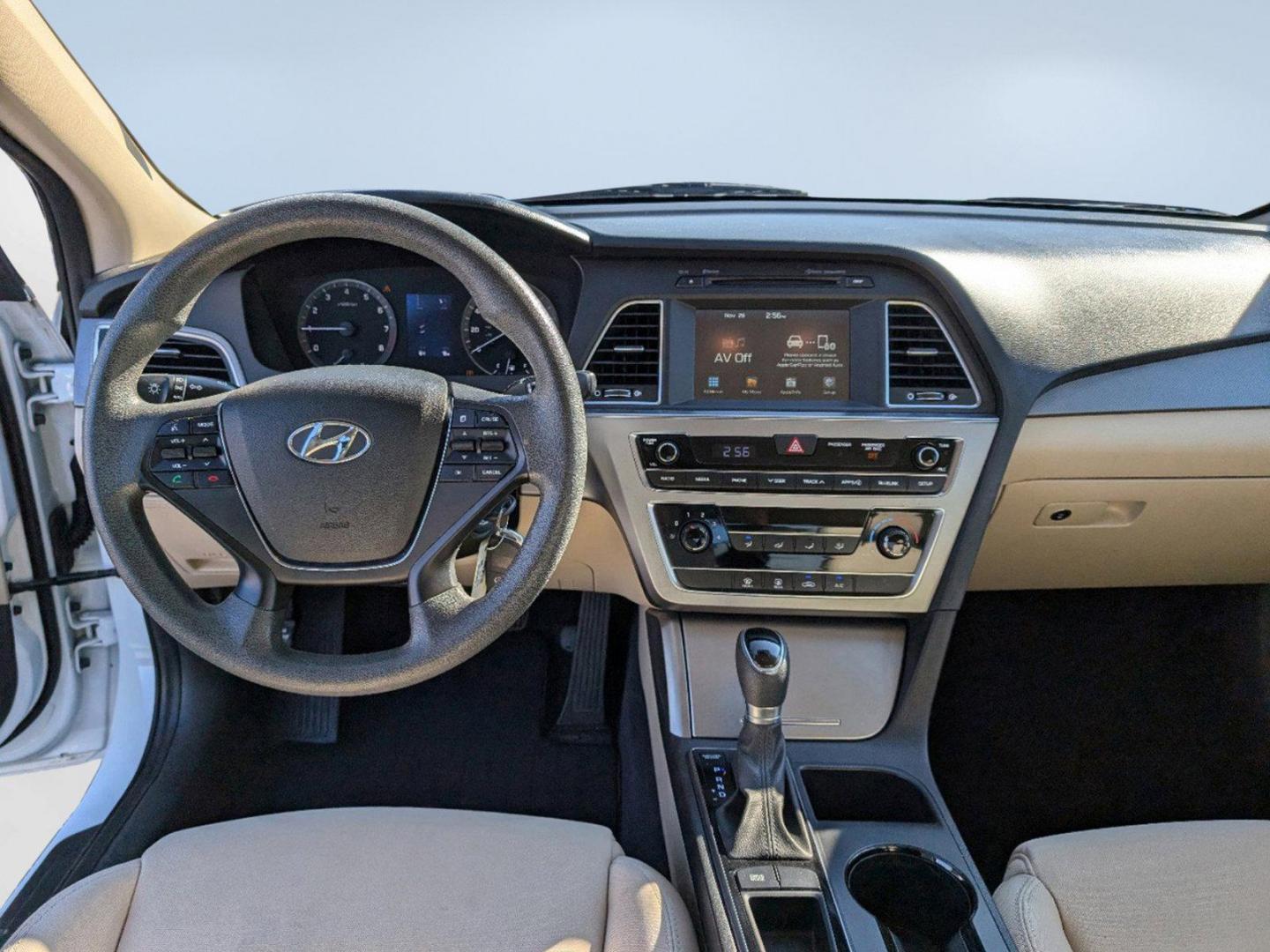 2017 /Beige Hyundai Sonata SE (5NPE24AF2HH) with an Regular Unleaded I-4 2.4 L/144 engine, 6-Speed Automatic w/OD transmission, located at 3959 U.S. 80 W, Phenix City, AL, 36870, (334) 297-4885, 32.469296, -85.135185 - 2017 Hyundai Sonata SE - Photo#11