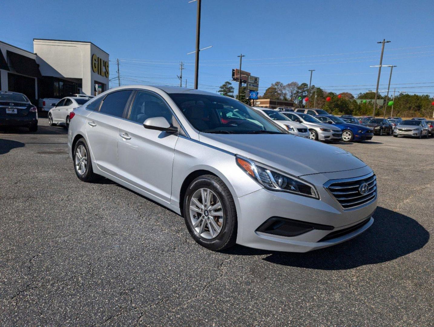 2017 /Gray Hyundai Sonata 2.4L (5NPE24AF4HH) with an Regular Unleaded I-4 2.4 L/144 engine, 6-Speed Automatic w/OD transmission, located at 3959 U.S. 80 W, Phenix City, AL, 36870, (334) 297-4885, 32.469296, -85.135185 - 2017 Hyundai Sonata 2.4L - Photo#2