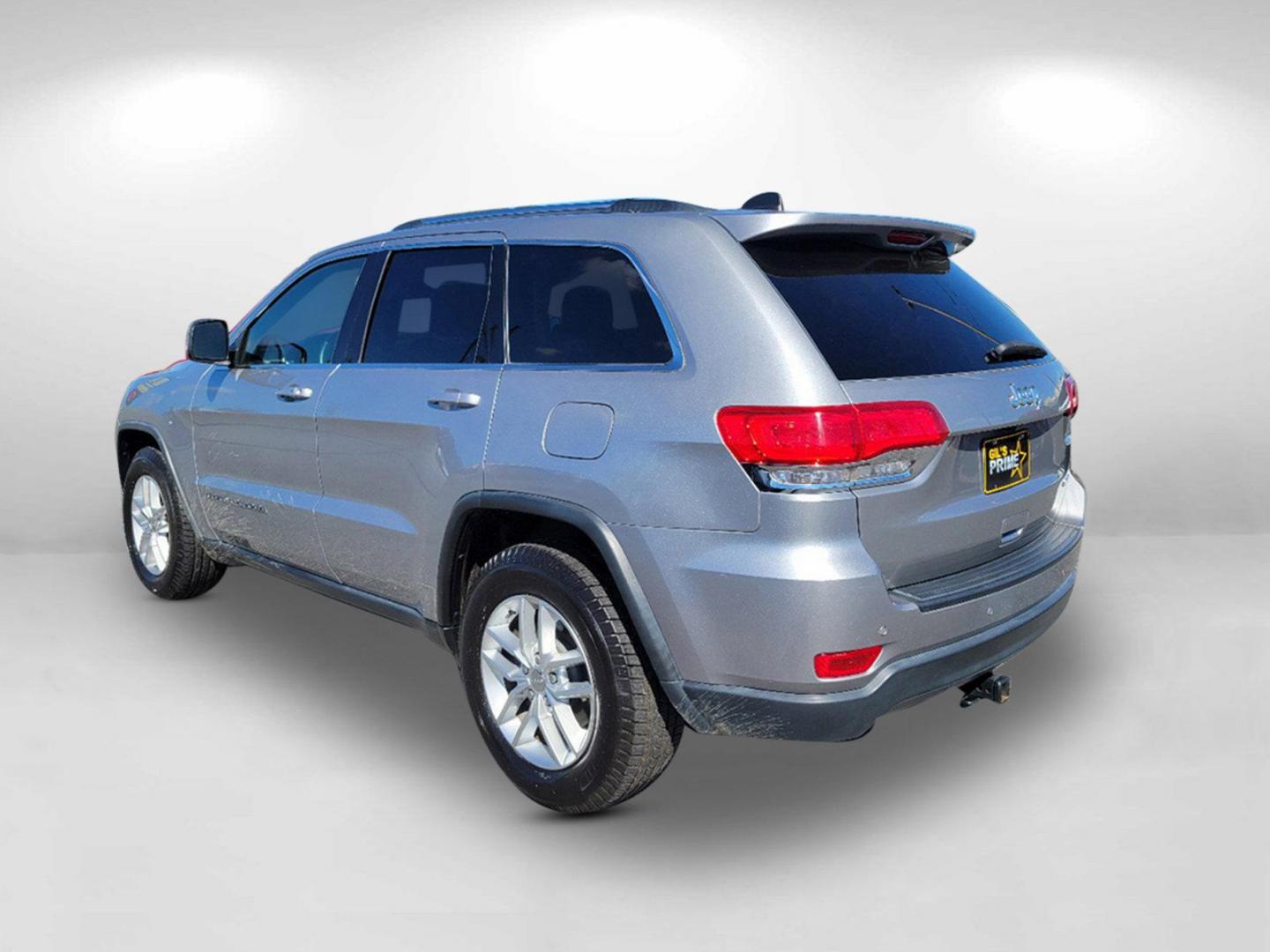 2017 Billet Silver Metallic Clearcoat /Black Jeep Grand Cherokee Laredo (1C4RJEAG7HC) with an Regular Unleaded V-6 3.6 L/220 engine, 8-Speed Automatic w/OD transmission, located at 7000 Northlake Connector, Columbus, GA, 31904, (706) 987-8085, 32.524975, -84.978134 - 2017 Jeep Grand Cherokee Laredo - Photo#6