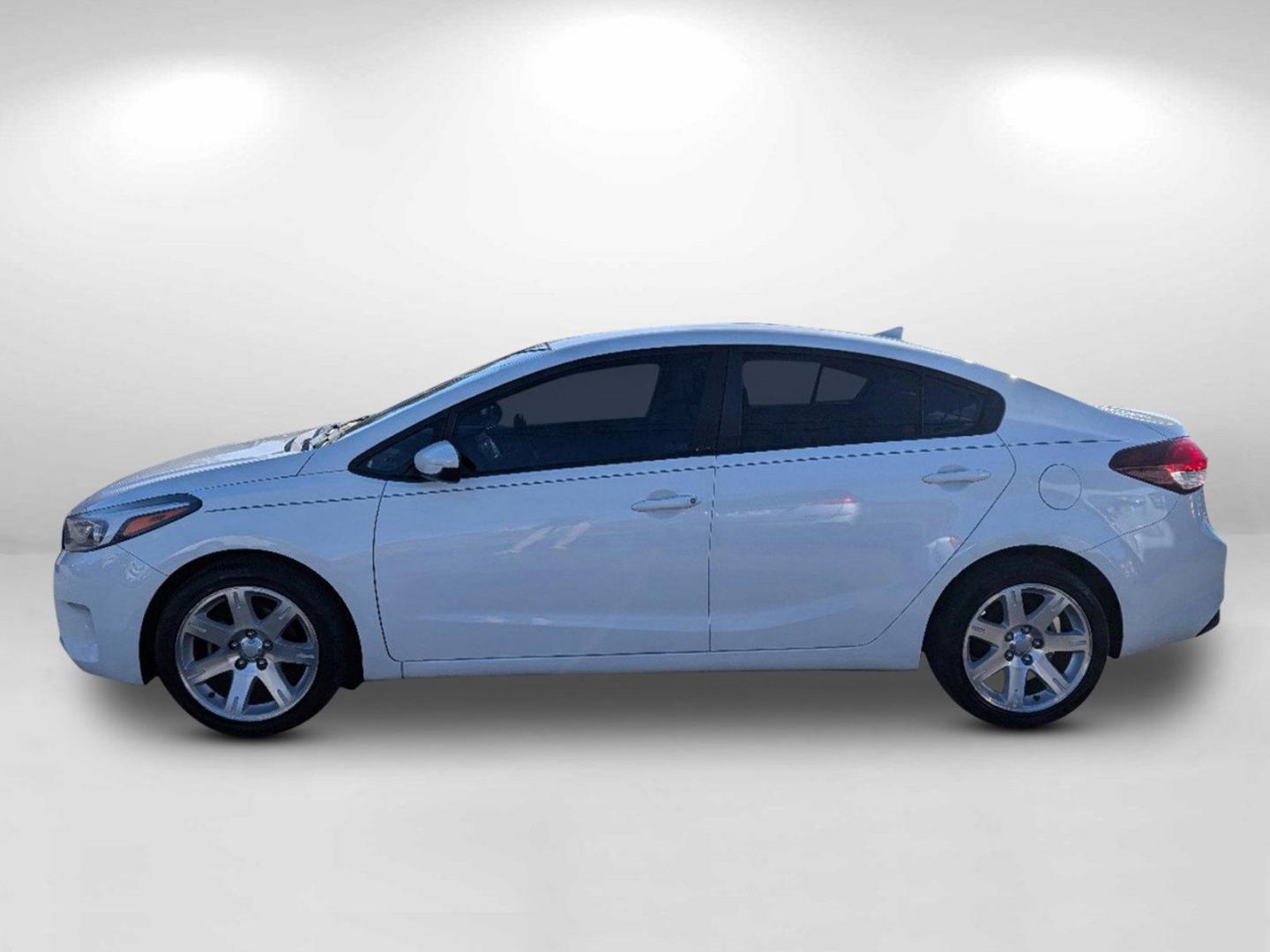 2017 /Gray Kia Forte LX (3KPFK4A79HE) with an Regular Unleaded I-4 2.0 L/122 engine, 6-Speed Automatic w/OD transmission, located at 3959 U.S. 80 W, Phenix City, AL, 36870, (334) 297-4885, 32.469296, -85.135185 - 2017 Kia Forte LX - Photo#7