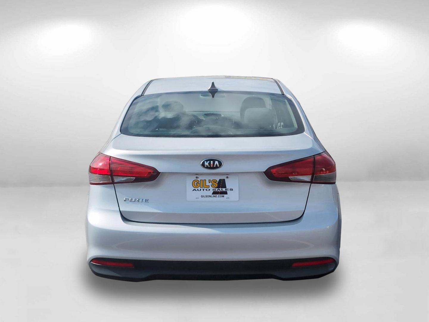 2017 /Gray Kia Forte LX (3KPFK4A79HE) with an Regular Unleaded I-4 2.0 L/122 engine, 6-Speed Automatic w/OD transmission, located at 521 Old Farm Lane Rd, Prattville, AL, 36066, (334) 325-1505, 32.482460, -86.416367 - 2017 Kia Forte LX - Photo#8