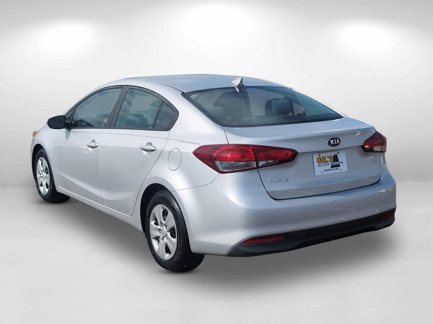 2017 /Gray Kia Forte LX (3KPFK4A79HE) with an Regular Unleaded I-4 2.0 L/122 engine, 6-Speed Automatic w/OD transmission, located at 521 Old Farm Lane Rd, Prattville, AL, 36066, (334) 325-1505, 32.482460, -86.416367 - 2017 Kia Forte LX - Photo#9