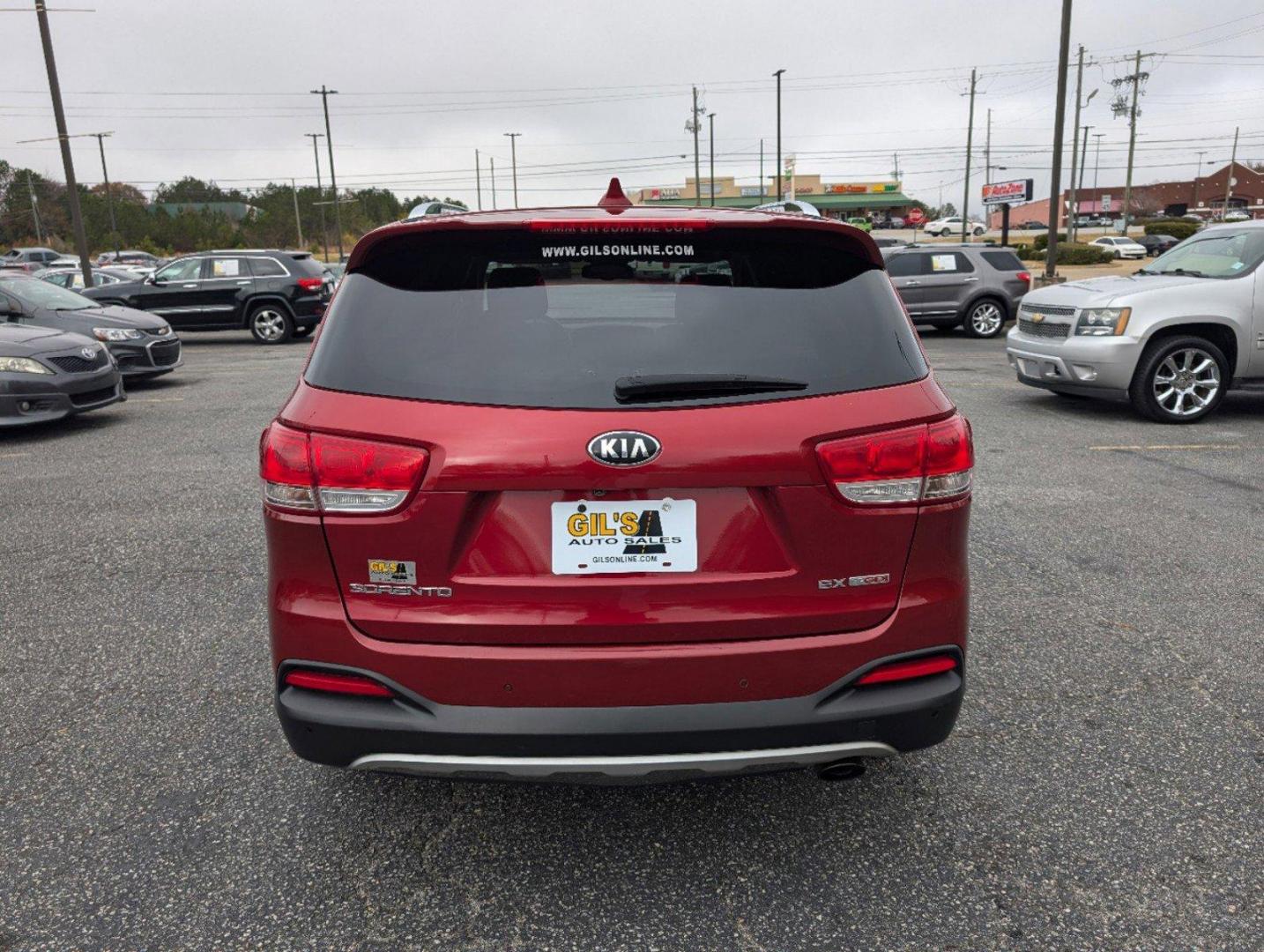 2017 /Stone Beige Kia Sorento EX (5XYPH4A12HG) with an Intercooled Turbo Regular Unleaded I-4 2.0 L/122 engine, 6-Speed Automatic w/OD transmission, located at 804 22nd Ave, Phenix City, AL, 36870, (334) 297-1860, 32.484749, -85.024475 - 2017 Kia Sorento EX - Photo#6