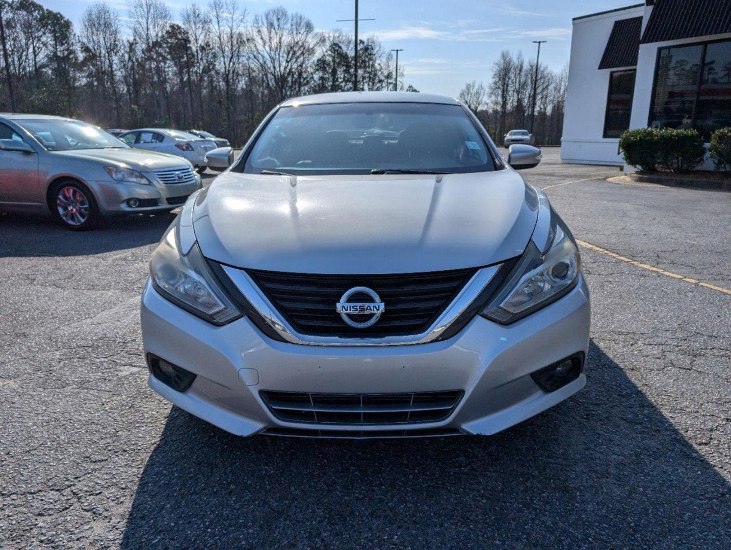 2017 /Charcoal Nissan Altima 2.5 SL (1N4AL3AP4HC) with an Regular Unleaded I-4 2.5 L/152 engine, 1-Speed CVT w/OD transmission, located at 7000 Northlake Connector, Columbus, GA, 31904, (706) 987-8085, 32.524975, -84.978134 - 2017 Nissan Altima 2.5 SL - Photo#2