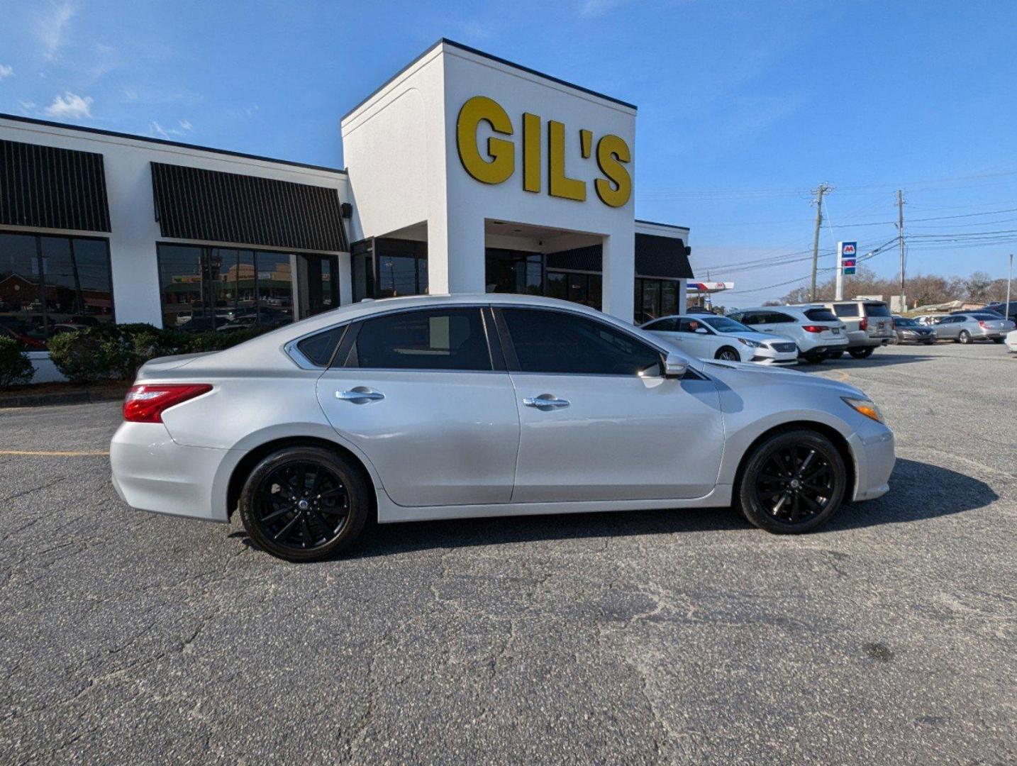 2017 /Charcoal Nissan Altima 2.5 SL (1N4AL3AP4HC) with an Regular Unleaded I-4 2.5 L/152 engine, 1-Speed CVT w/OD transmission, located at 7000 Northlake Connector, Columbus, GA, 31904, (706) 987-8085, 32.524975, -84.978134 - 2017 Nissan Altima 2.5 SL - Photo#3