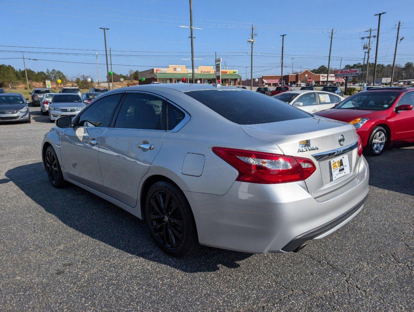 2017 /Charcoal Nissan Altima 2.5 SL (1N4AL3AP4HC) with an Regular Unleaded I-4 2.5 L/152 engine, 1-Speed CVT w/OD transmission, located at 7000 Northlake Connector, Columbus, GA, 31904, (706) 987-8085, 32.524975, -84.978134 - 2017 Nissan Altima 2.5 SL - Photo#6