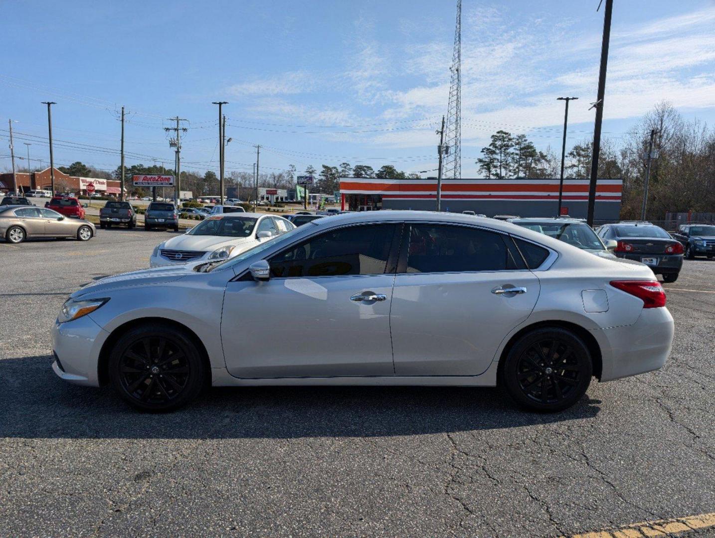 2017 /Charcoal Nissan Altima 2.5 SL (1N4AL3AP4HC) with an Regular Unleaded I-4 2.5 L/152 engine, 1-Speed CVT w/OD transmission, located at 7000 Northlake Connector, Columbus, GA, 31904, (706) 987-8085, 32.524975, -84.978134 - 2017 Nissan Altima 2.5 SL - Photo#7