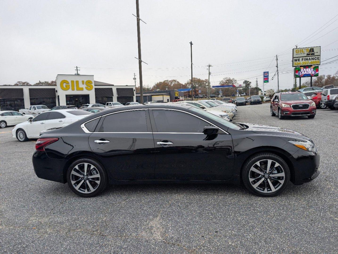 2017 /Sport Interior Nissan Altima 2.5 SR (1N4AL3AP6HC) with an Regular Unleaded I-4 2.5 L/152 engine, 1-Speed CVT w/OD transmission, located at 3959 U.S. 80 W, Phenix City, AL, 36870, (334) 297-4885, 32.469296, -85.135185 - 2017 Nissan Altima 2.5 SR - Photo#3