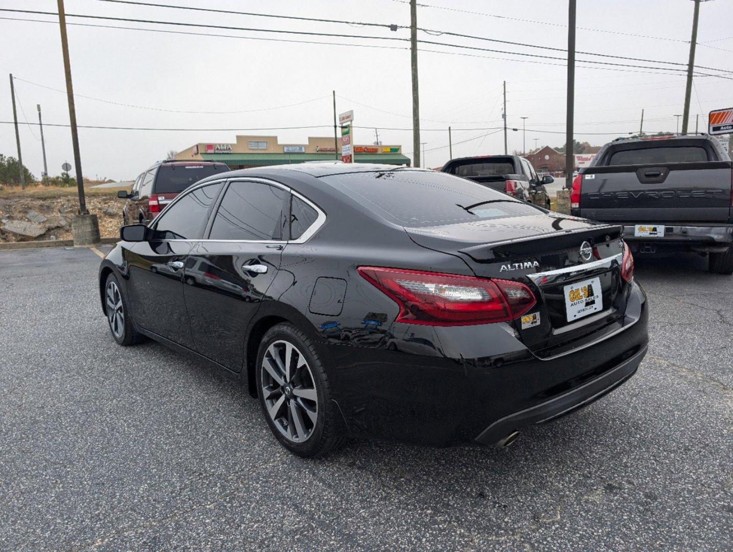 2017 /Sport Interior Nissan Altima 2.5 SR (1N4AL3AP6HC) with an Regular Unleaded I-4 2.5 L/152 engine, 1-Speed CVT w/OD transmission, located at 3959 U.S. 80 W, Phenix City, AL, 36870, (334) 297-4885, 32.469296, -85.135185 - 2017 Nissan Altima 2.5 SR - Photo#6