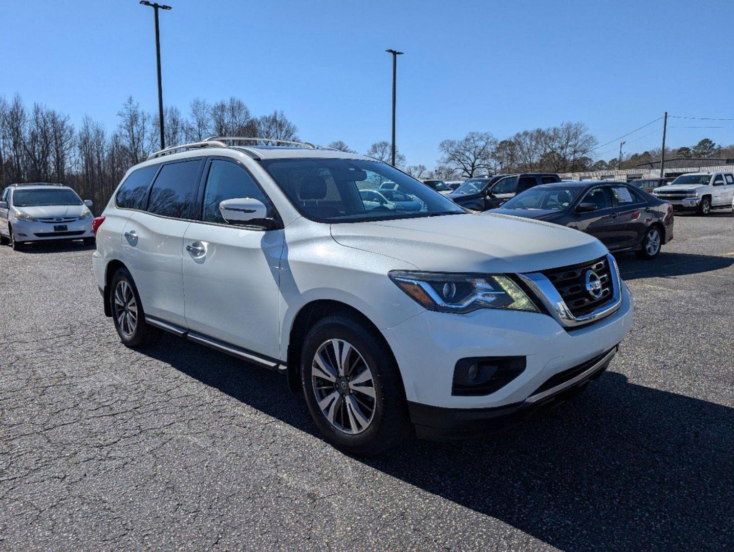 2017 /Charcoal Nissan Pathfinder SL (5N1DR2MN7HC) with an Regular Unleaded V-6 3.5 L/213 engine, 1-Speed CVT w/OD transmission, located at 3959 U.S. 80 W, Phenix City, AL, 36870, (334) 297-4885, 32.469296, -85.135185 - 2017 Nissan Pathfinder SL - Photo#2