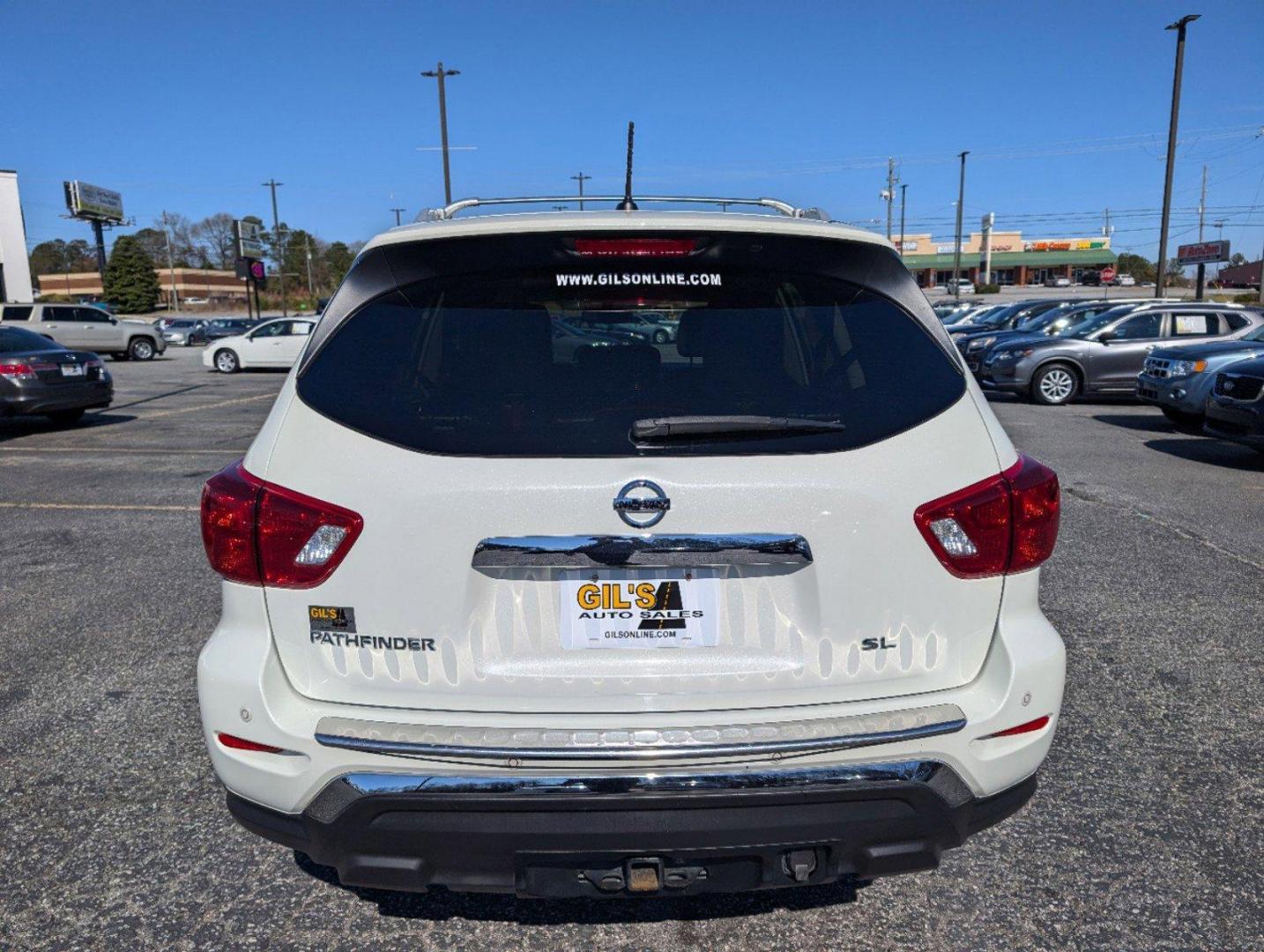 2017 /Charcoal Nissan Pathfinder SL (5N1DR2MN7HC) with an Regular Unleaded V-6 3.5 L/213 engine, 1-Speed CVT w/OD transmission, located at 3959 U.S. 80 W, Phenix City, AL, 36870, (334) 297-4885, 32.469296, -85.135185 - 2017 Nissan Pathfinder SL - Photo#5