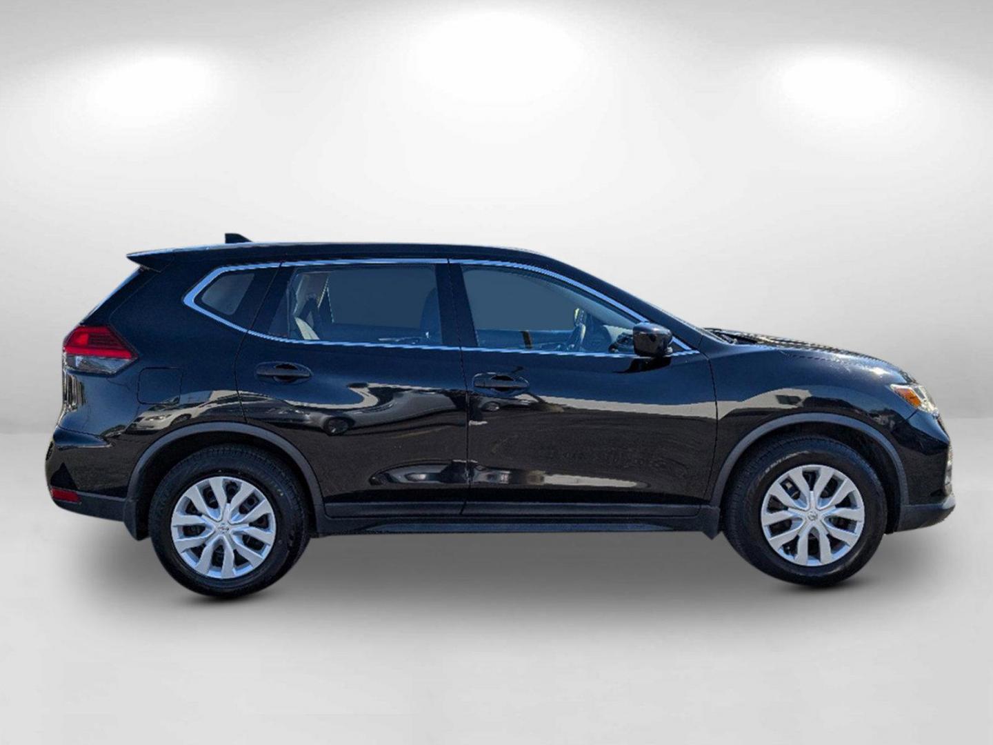 2017 /Charcoal Nissan Rogue S (JN8AT2MT7HW) with an Regular Unleaded I-4 2.5 L/152 engine, 1-Speed CVT w/OD transmission, located at 3959 U.S. 80 W, Phenix City, AL, 36870, (334) 297-4885, 32.469296, -85.135185 - 2017 Nissan Rogue S - Photo#7