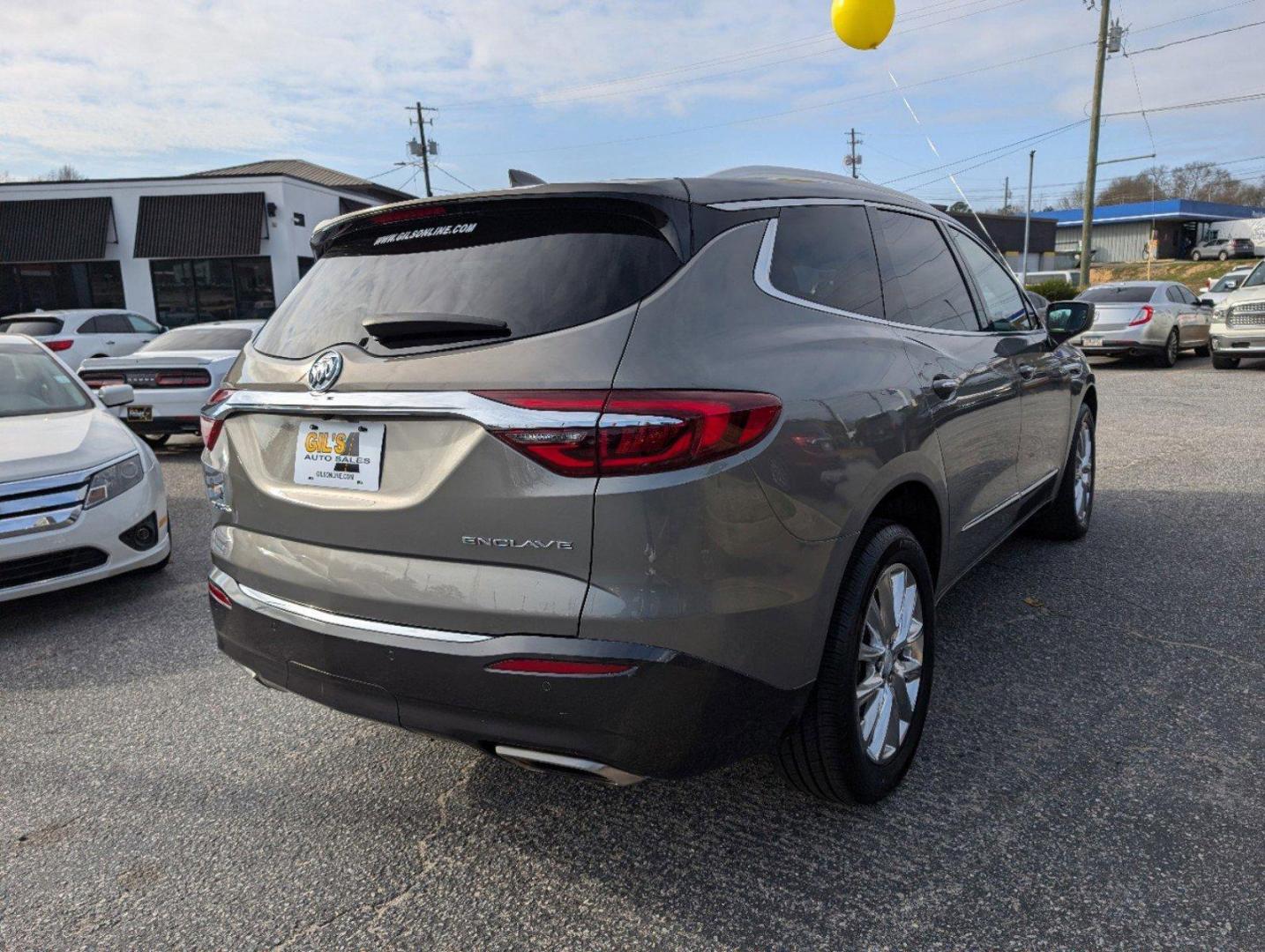 2018 /Shale Buick Enclave Premium (5GAERCKW1JJ) with an Gas V6 3.6L/217 engine, 9-Speed Automatic transmission, located at 3959 U.S. 80 W, Phenix City, AL, 36870, (334) 297-4885, 32.469296, -85.135185 - 2018 Buick Enclave Premium - Photo#4