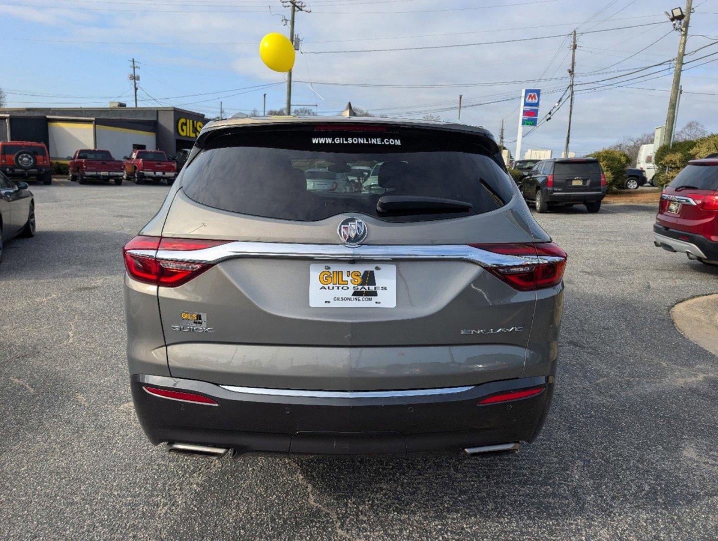 2018 /Shale Buick Enclave Premium (5GAERCKW1JJ) with an Gas V6 3.6L/217 engine, 9-Speed Automatic transmission, located at 3959 U.S. 80 W, Phenix City, AL, 36870, (334) 297-4885, 32.469296, -85.135185 - 2018 Buick Enclave Premium - Photo#5