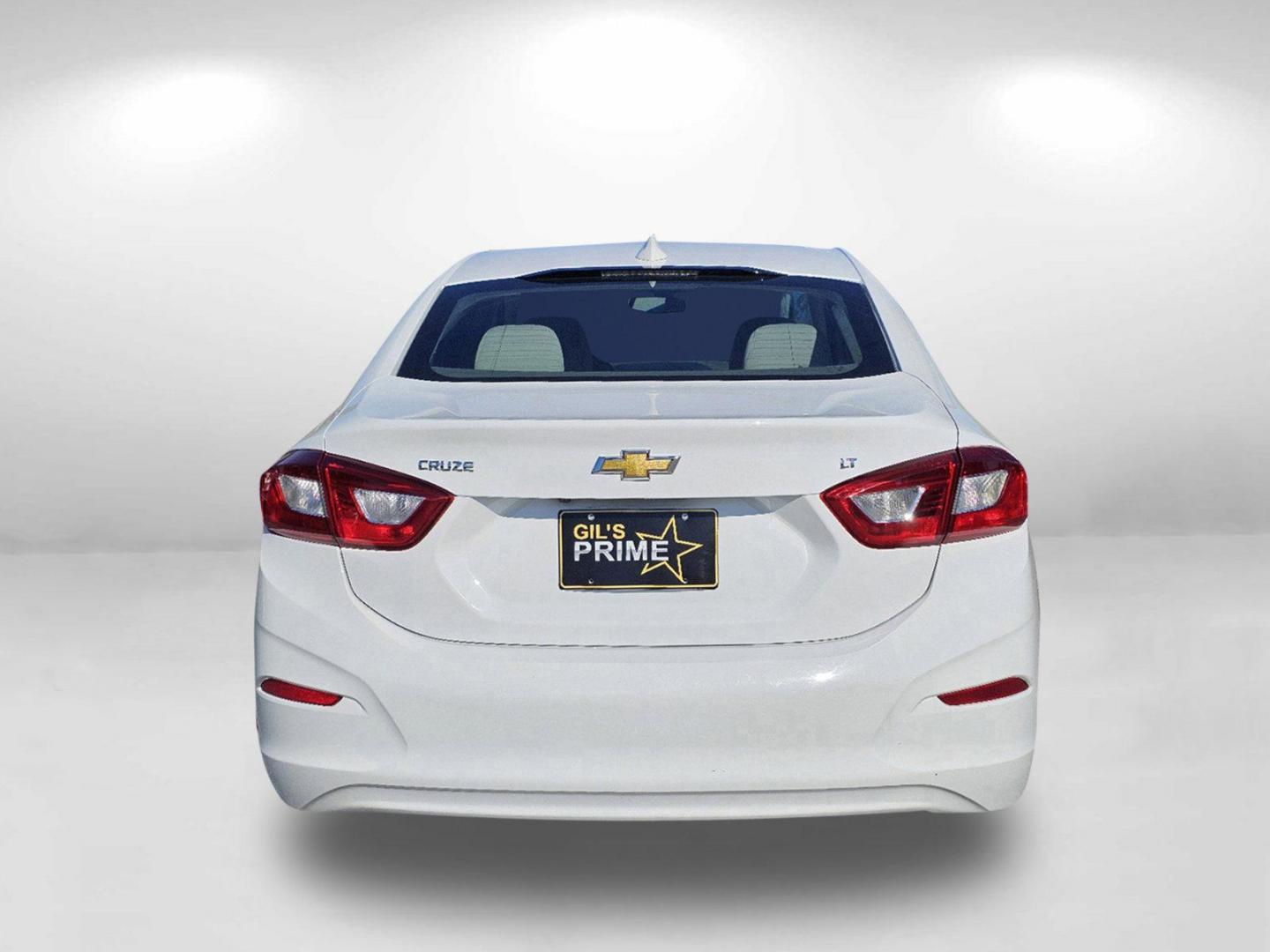 2018 Summit White /Dark Atmosphere/Medium Atmosphere Chevrolet Cruze LT (1G1BE5SM4J7) with an Turbocharged Gas I4 1.4L/ engine, 6-Speed Automatic transmission, located at 7000 Northlake Connector, Columbus, GA, 31904, (706) 987-8085, 32.524975, -84.978134 - 2018 Chevrolet Cruze LT - Photo#5