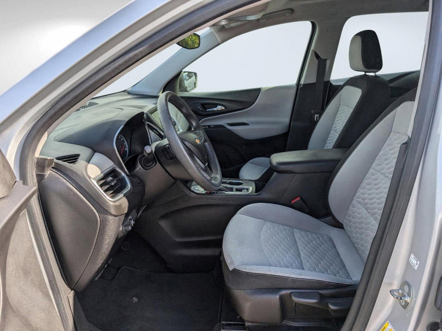 2018 /Medium Ash Gray Chevrolet Equinox LS (2GNAXHEV6J6) with an Turbocharged Gas I4 1.5L/ engine, 6-Speed Automatic transmission, located at 3959 U.S. 80 W, Phenix City, AL, 36870, (334) 297-4885, 32.469296, -85.135185 - 2018 Chevrolet Equinox LS - Photo#9