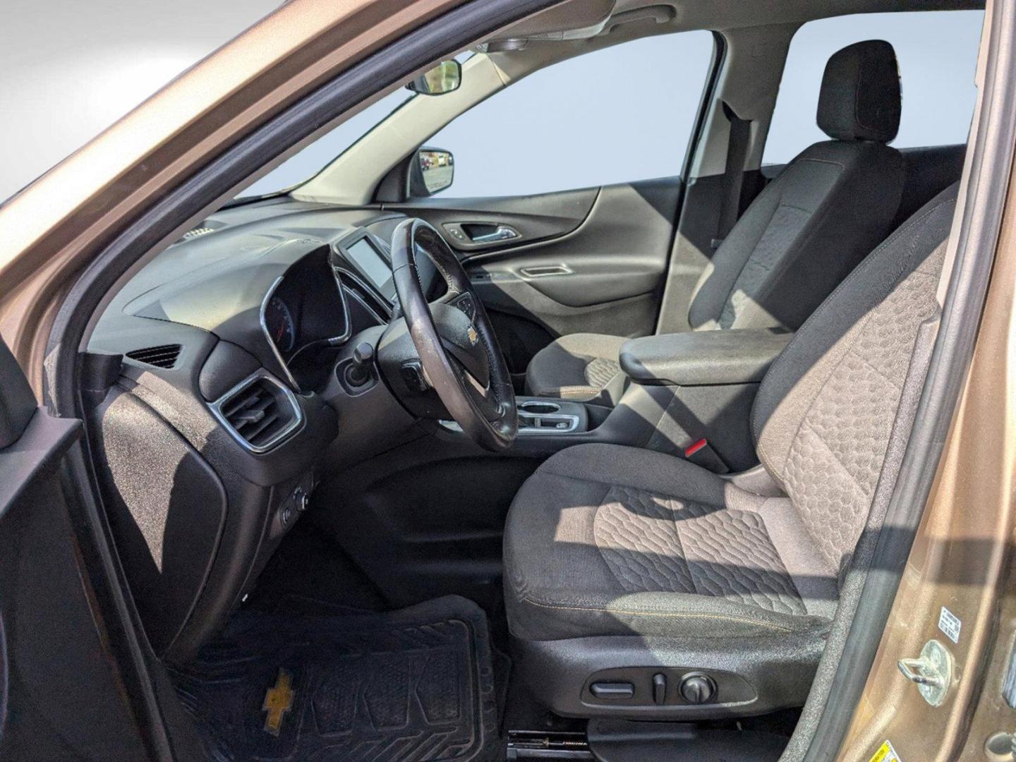 2018 /Jet Black Chevrolet Equinox LT (3GNAXJEV3JL) with an Turbocharged Gas I4 1.5L/ engine, 6-Speed Automatic transmission, located at 3959 U.S. 80 W, Phenix City, AL, 36870, (334) 297-4885, 32.469296, -85.135185 - 2018 Chevrolet Equinox LT - Photo#11