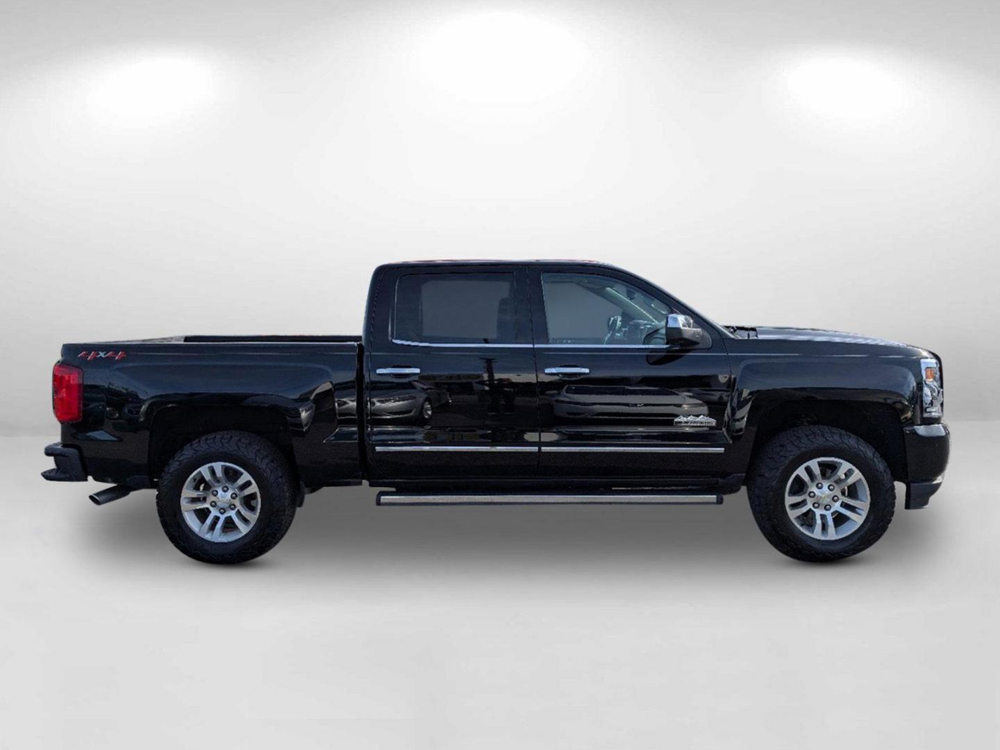 2018 /Saddle Chevrolet Silverado 1500 High Country (3GCUKTEC4JG) with an Gas V8 5.3L/325 engine, 8-Speed Automatic transmission, located at 1430 Gateway Drive, Opelika, AL, 36801, (334) 239-0944, 32.637871, -85.409790 - 2018 Chevrolet Silverado 1500 High Country - Photo#3