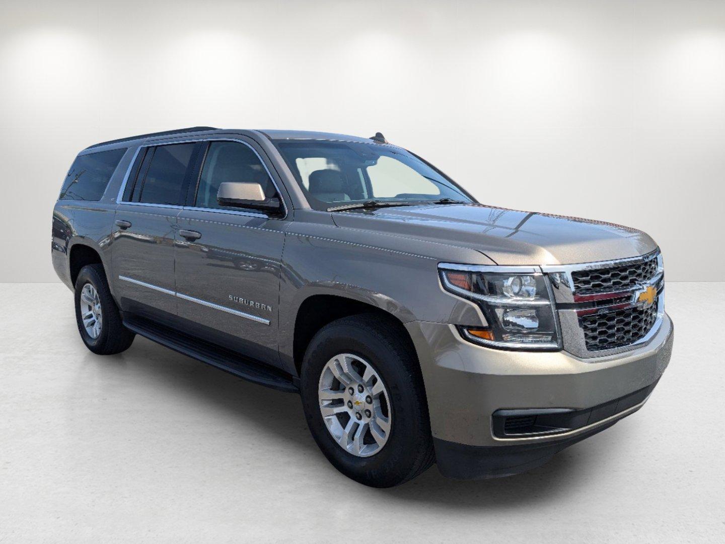 2018 /Jet Black/Dark Ash Chevrolet Suburban LT (1GNSCHKC9JR) with an Gas/Ethanol V8 5.3L/ engine, 6-Speed Automatic transmission, located at 3959 U.S. 80 W, Phenix City, AL, 36870, (334) 297-4885, 32.469296, -85.135185 - 2018 Chevrolet Suburban LT - Photo#2