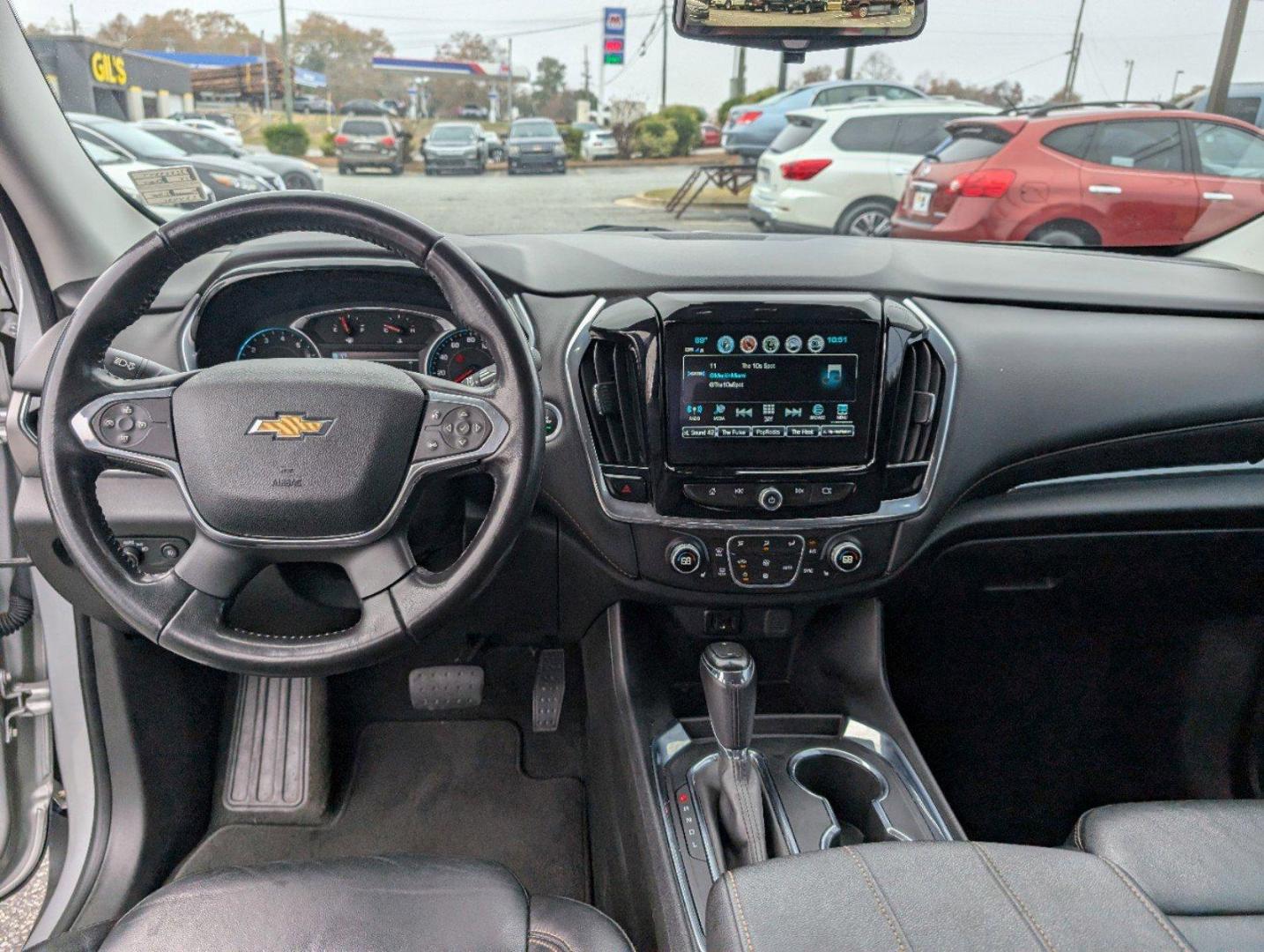 2018 /Jet Black Chevrolet Traverse LT Leather (1GNERHKW8JJ) with an Gas V6 3.6L/ engine, 9-Speed Automatic transmission, located at 3959 U.S. 80 W, Phenix City, AL, 36870, (334) 297-4885, 32.469296, -85.135185 - 2018 Chevrolet Traverse LT Leather - Photo#12