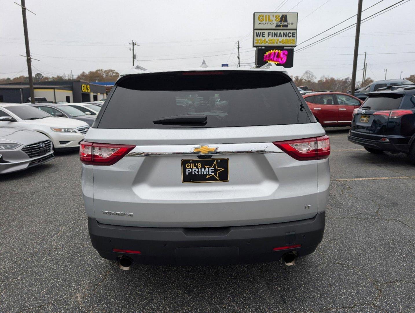 2018 /Jet Black Chevrolet Traverse LT Leather (1GNERHKW8JJ) with an Gas V6 3.6L/ engine, 9-Speed Automatic transmission, located at 3959 U.S. 80 W, Phenix City, AL, 36870, (334) 297-4885, 32.469296, -85.135185 - 2018 Chevrolet Traverse LT Leather - Photo#5