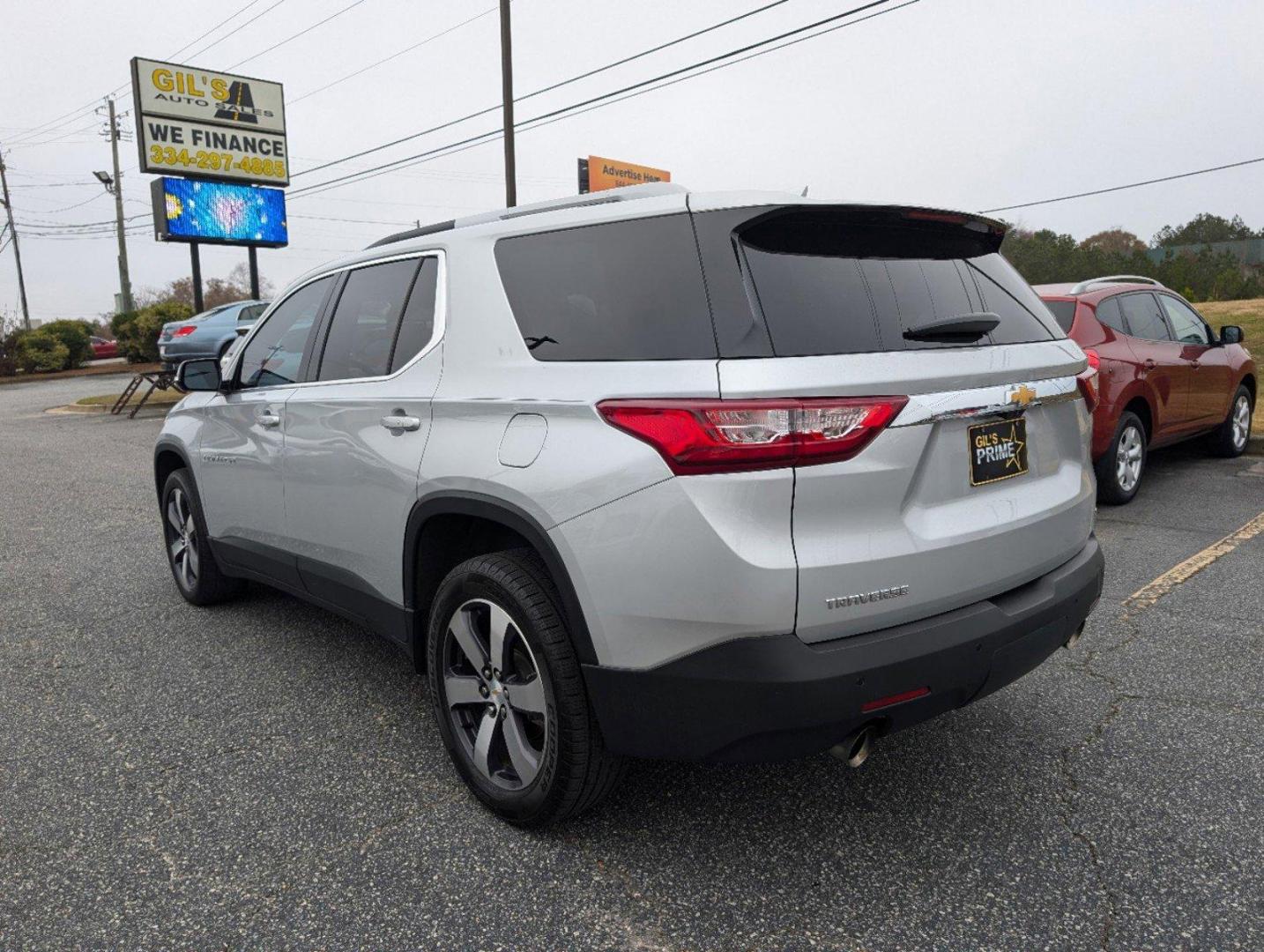 2018 /Jet Black Chevrolet Traverse LT Leather (1GNERHKW8JJ) with an Gas V6 3.6L/ engine, 9-Speed Automatic transmission, located at 3959 U.S. 80 W, Phenix City, AL, 36870, (334) 297-4885, 32.469296, -85.135185 - 2018 Chevrolet Traverse LT Leather - Photo#6