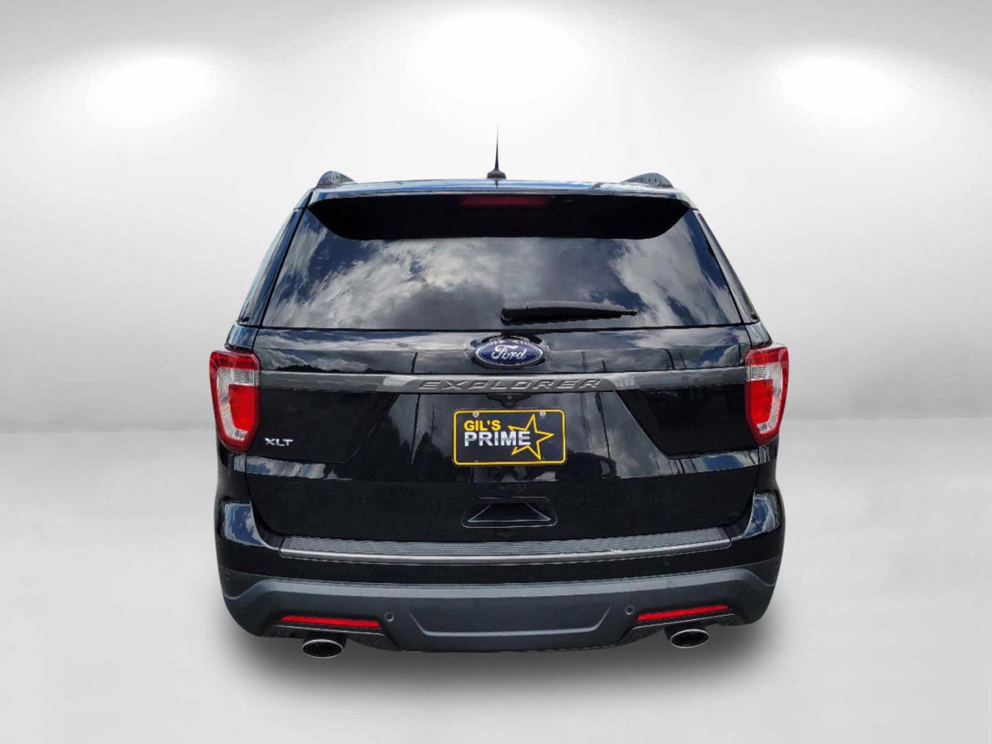 2018 Black Ford Explorer XLT (1FM5K7D84JG) with an Regular Unleaded V-6 engine, 6-Speed Automatic w/OD transmission, located at 804 22nd Ave, Phenix City, AL, 36870, (334) 297-1860, 32.484749, -85.024475 - 2018 Ford Explorer XLT - Photo#5