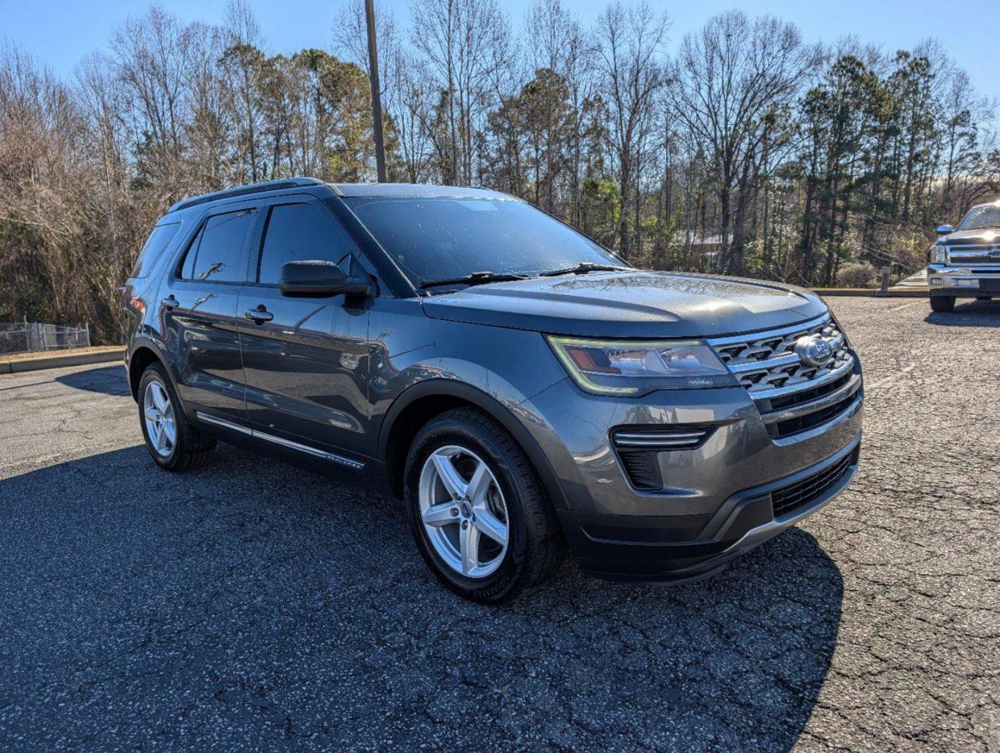 2018 Ford Explorer XLT (1FM5K7D86JG) with an Regular Unleaded V-6 3.5 L/213 engine, 6-Speed Automatic w/OD transmission, located at 3959 U.S. 80 W, Phenix City, AL, 36870, (334) 297-4885, 32.469296, -85.135185 - 2018 Ford Explorer XLT - Photo#2