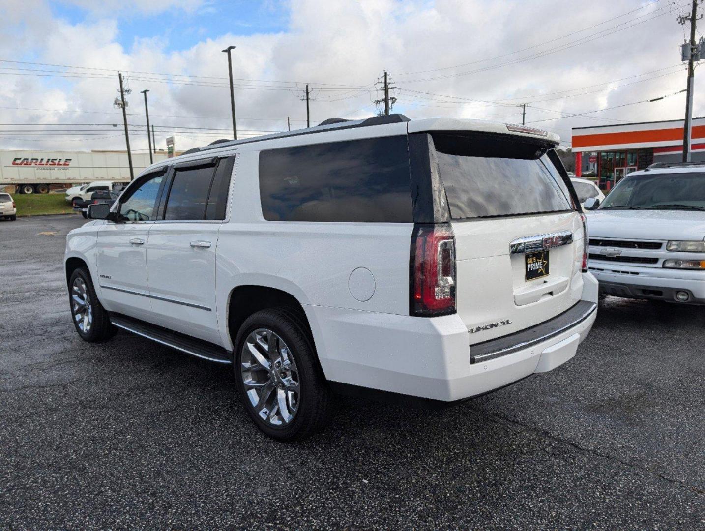 2018 /Cocoa/Dark Atmosphere GMC Yukon XL Denali (1GKS2HKJ6JR) with an Gas V8 6.2L/376 engine, 10-Speed Automatic transmission, located at 3959 U.S. 80 W, Phenix City, AL, 36870, (334) 297-4885, 32.469296, -85.135185 - 2018 GMC Yukon XL Denali - Photo#6