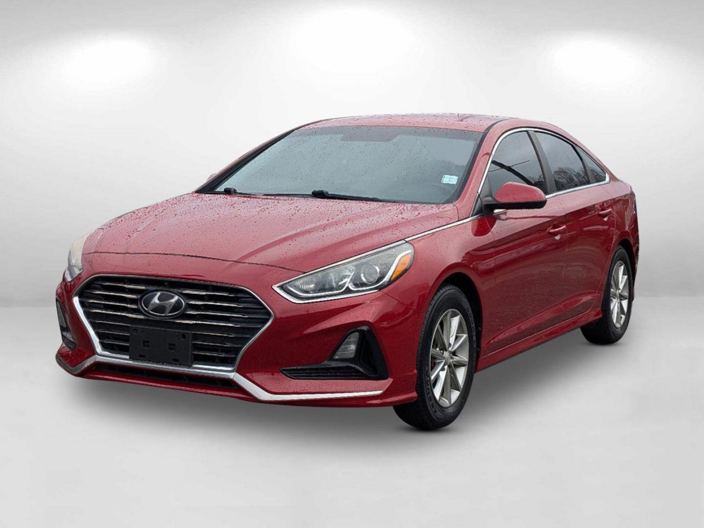 2018 /Gray Hyundai Sonata SE (5NPE24AF6JH) with an Regular Unleaded I-4 2.4 L/144 engine, 6-Speed Automatic w/OD transmission, located at 3959 U.S. 80 W, Phenix City, AL, 36870, (334) 297-4885, 32.469296, -85.135185 - 2018 Hyundai Sonata SE - Photo#3