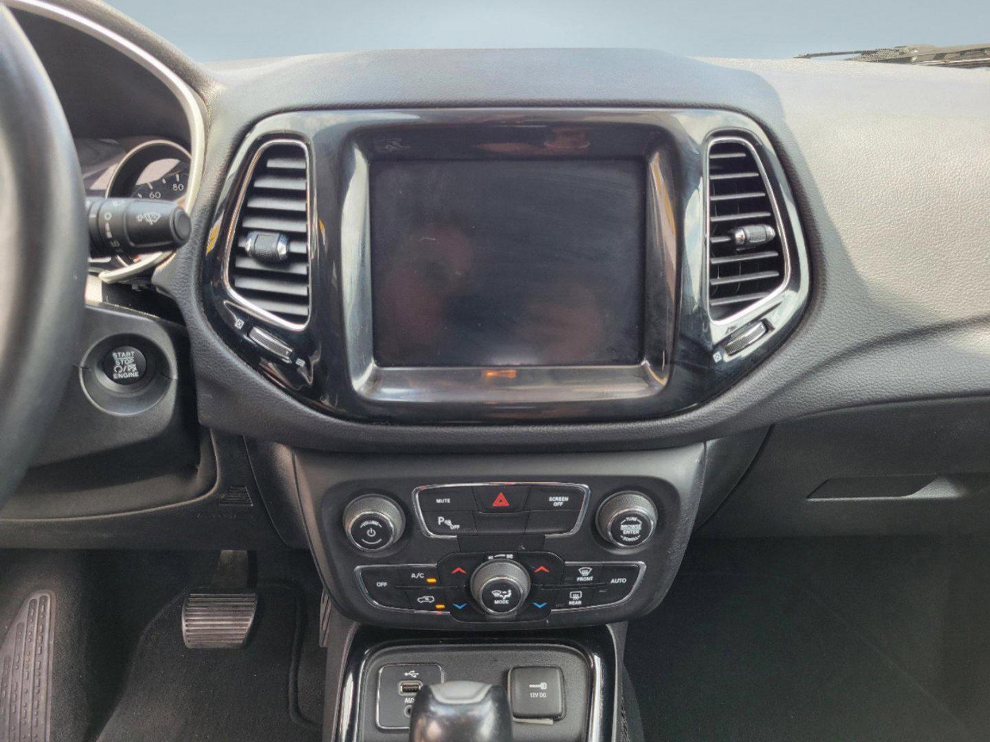 2018 White Clearcoat /Black Jeep Compass Limited (3C4NJCCB9JT) with an Regular Unleaded I-4 2.4 L/144 engine, 6-Speed Automatic w/OD transmission, located at 3959 U.S. 80 W, Phenix City, AL, 36870, (334) 297-4885, 32.469296, -85.135185 - 2018 Jeep Compass Limited - Photo#11