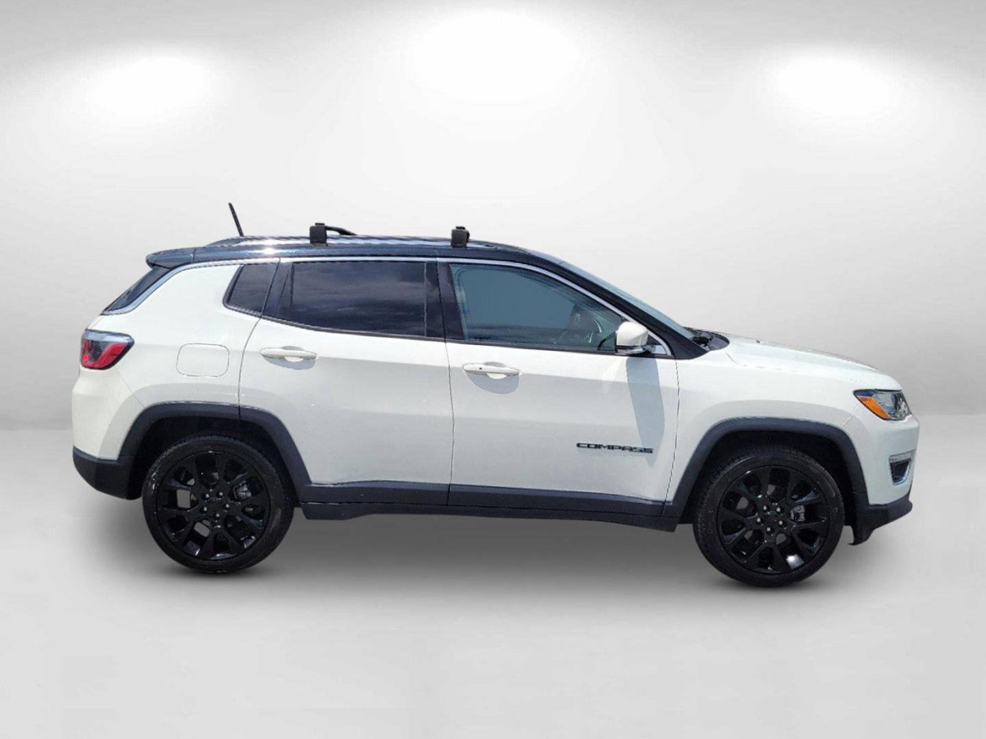 2018 White Clearcoat /Black Jeep Compass Limited (3C4NJCCB9JT) with an Regular Unleaded I-4 2.4 L/144 engine, 6-Speed Automatic w/OD transmission, located at 3959 U.S. 80 W, Phenix City, AL, 36870, (334) 297-4885, 32.469296, -85.135185 - 2018 Jeep Compass Limited - Photo#3