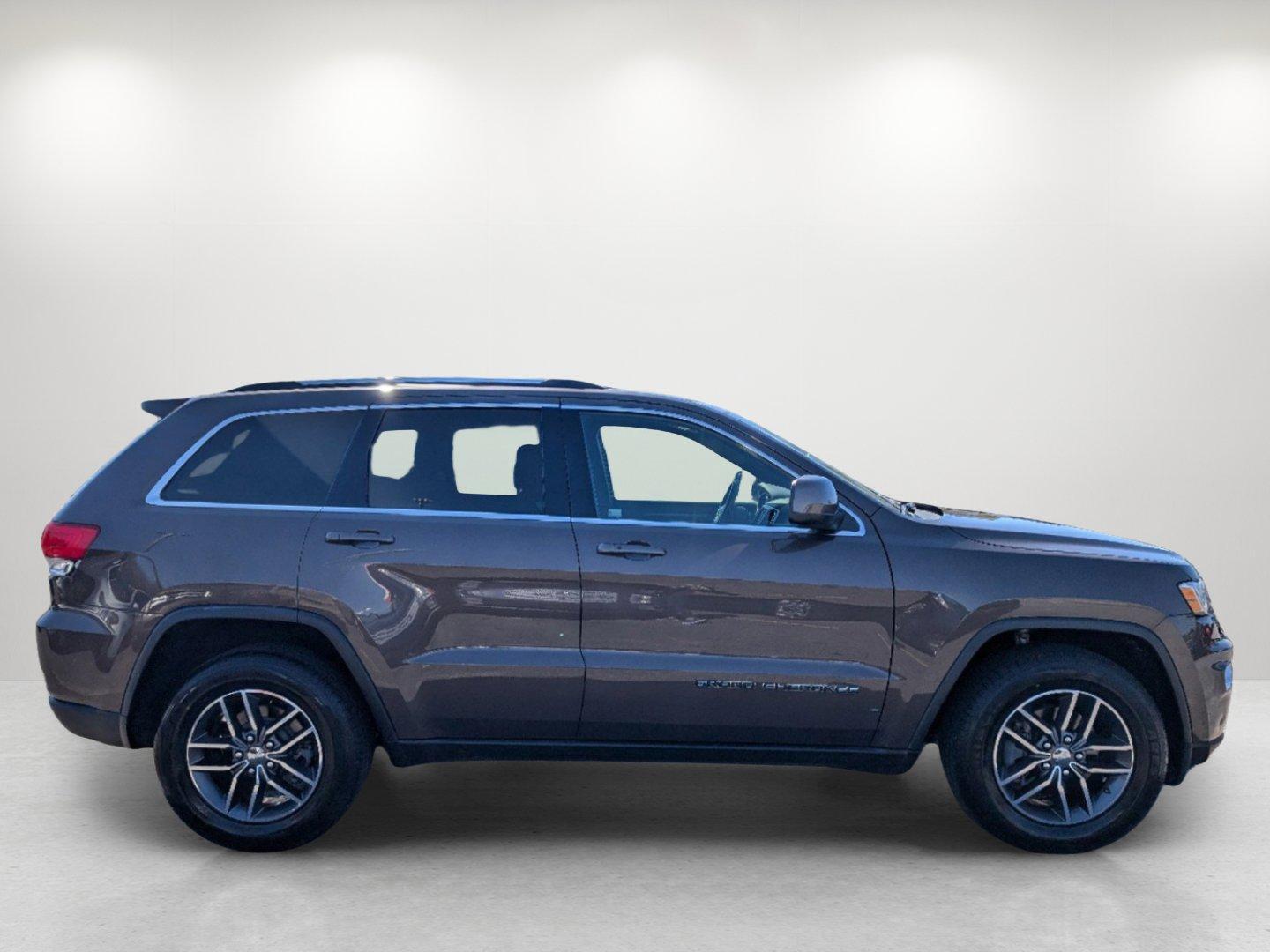 2018 /Black Jeep Grand Cherokee Laredo E (1C4RJEAG5JC) with an Regular Unleaded V-6 3.6 L/220 engine, 8-Speed Automatic w/OD transmission, located at 5115 14th Ave., Columbus, GA, 31904, (706) 323-0345, 32.511494, -84.971046 - 2018 Jeep Grand Cherokee Laredo E - Photo#3