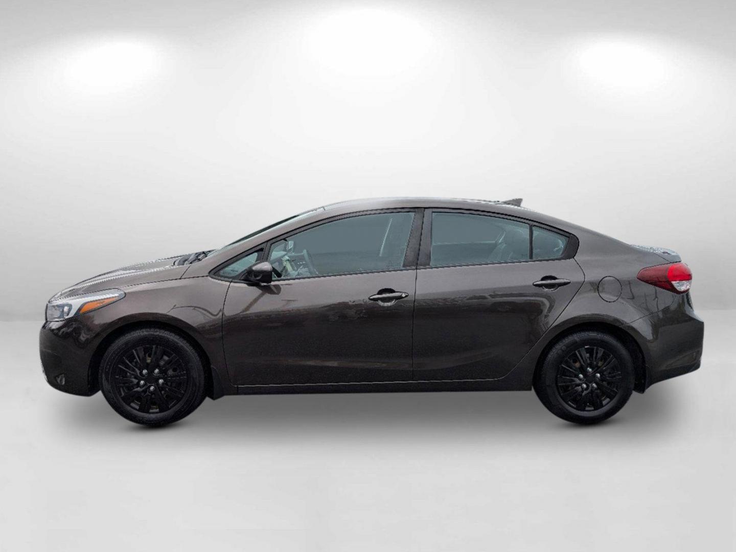 2018 /Black Kia Forte LX (3KPFL4A73JE) with an Regular Unleaded I-4 2.0 L/122 engine, 6-Speed Automatic w/OD transmission, located at 3959 U.S. 80 W, Phenix City, AL, 36870, (334) 297-4885, 32.469296, -85.135185 - 2018 Kia Forte LX - Photo#10