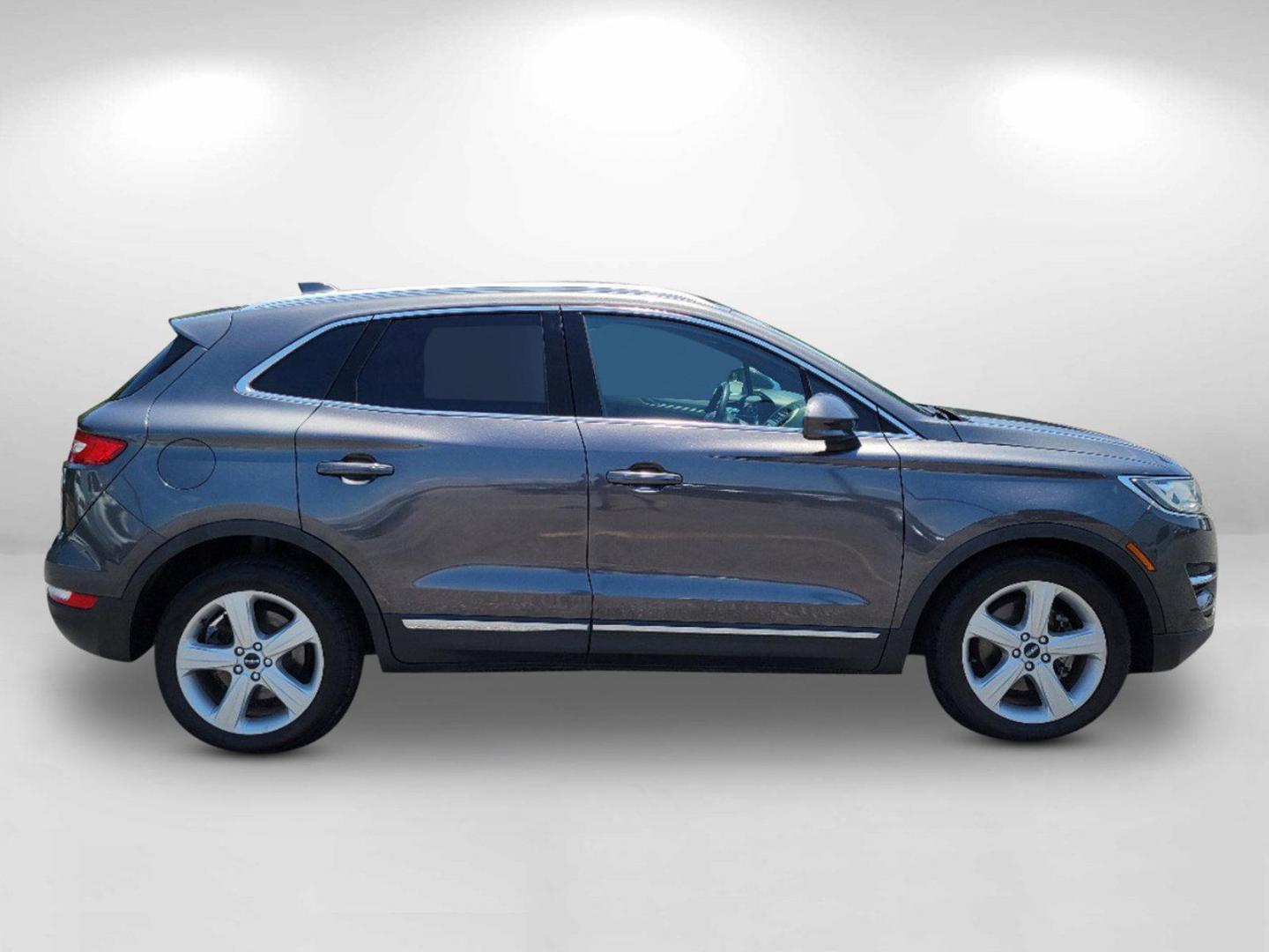 2018 Gray Lincoln MKC Premiere (5LMCJ1C99JU) with an Intercooled Turbo Premium Unleaded I-4 2.0 L/122 engine, 6-Speed Automatic w/OD transmission, located at 5115 14th Ave., Columbus, GA, 31904, (706) 323-0345, 32.511494, -84.971046 - 2018 Lincoln MKC Premiere - Photo#3