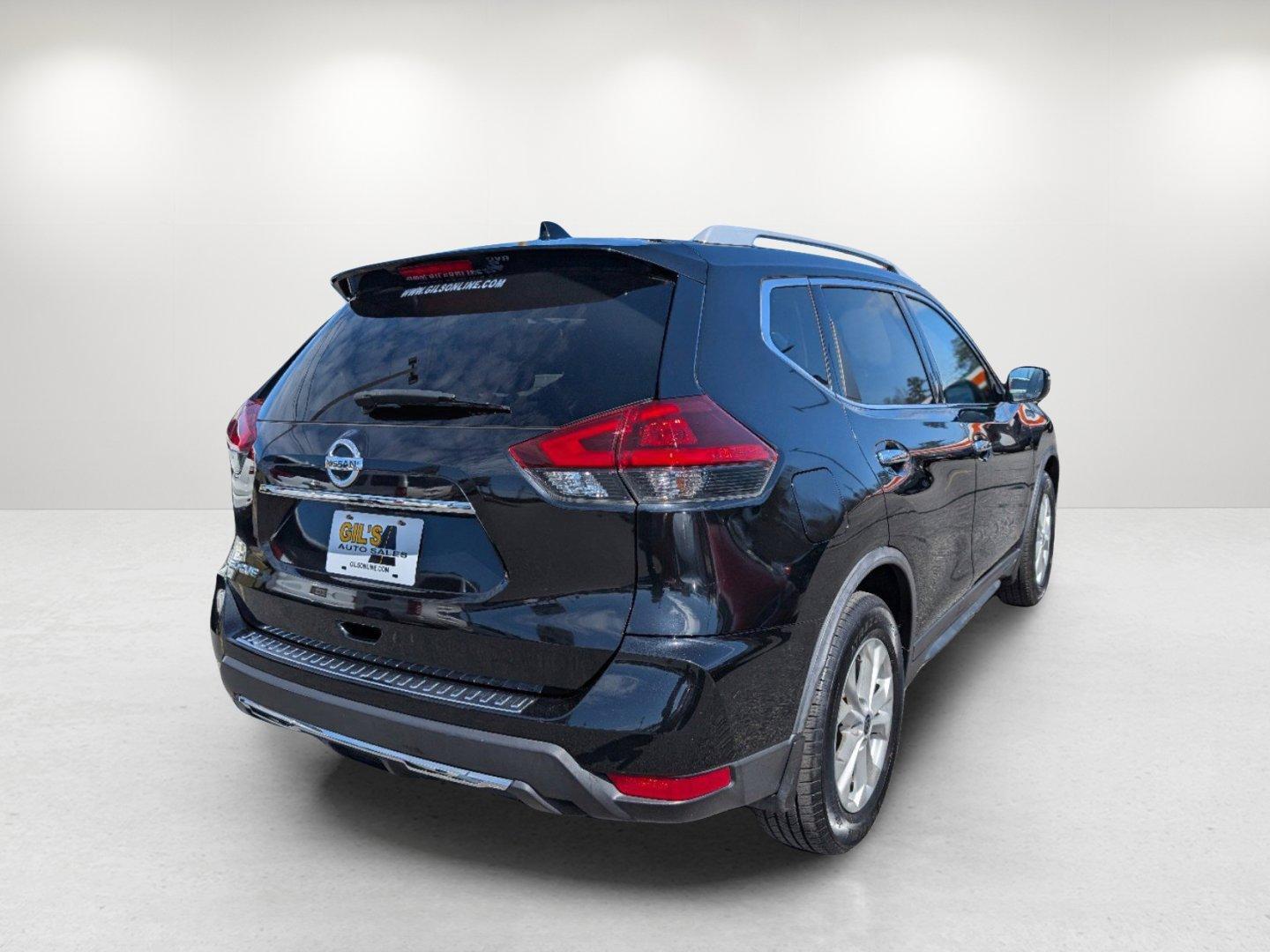 2018 /Charcoal Nissan Rogue S (JN8AT2MT8JW) with an Regular Unleaded I-4 2.5 L/152 engine, 1-Speed CVT w/OD transmission, located at 3959 U.S. 80 W, Phenix City, AL, 36870, (334) 297-4885, 32.469296, -85.135185 - 2018 Nissan Rogue S - Photo#4