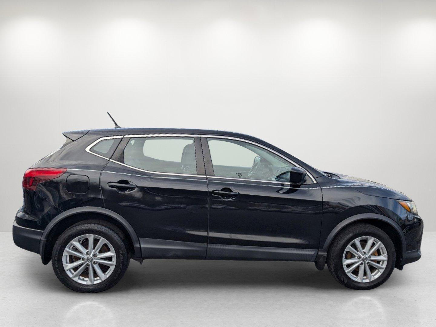 2018 /Charcoal Nissan Rogue Sport S (JN1BJ1CR3JW) with an Regular Unleaded I-4 2.0 L/122 engine, 1-Speed CVT w/OD transmission, located at 521 Old Farm Lane Rd, Prattville, AL, 36066, (334) 325-1505, 32.482460, -86.416367 - 2018 Nissan Rogue Sport S - Photo#3