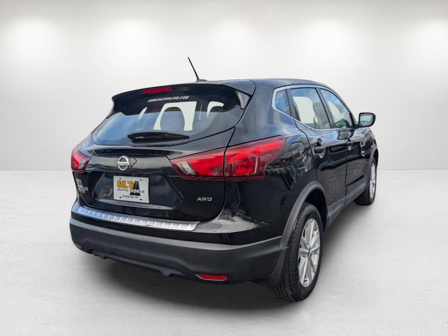 2018 /Charcoal Nissan Rogue Sport S (JN1BJ1CR3JW) with an Regular Unleaded I-4 2.0 L/122 engine, 1-Speed CVT w/OD transmission, located at 521 Old Farm Lane Rd, Prattville, AL, 36066, (334) 325-1505, 32.482460, -86.416367 - 2018 Nissan Rogue Sport S - Photo#4