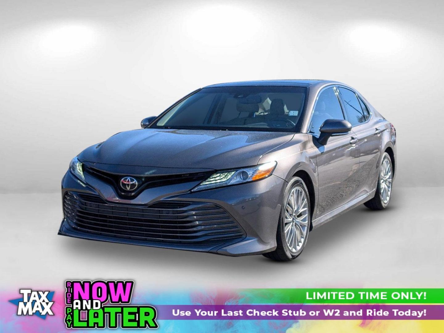 2018 Toyota Camry XLE (4T1B11HKXJU) with an Regular Unleaded I-4 2.5 L/152 engine, 8-Speed Automatic w/OD transmission, located at 1430 Gateway Drive, Opelika, AL, 36801, (334) 239-0944, 32.637871, -85.409790 - 2018 Toyota Camry XLE - Photo#0