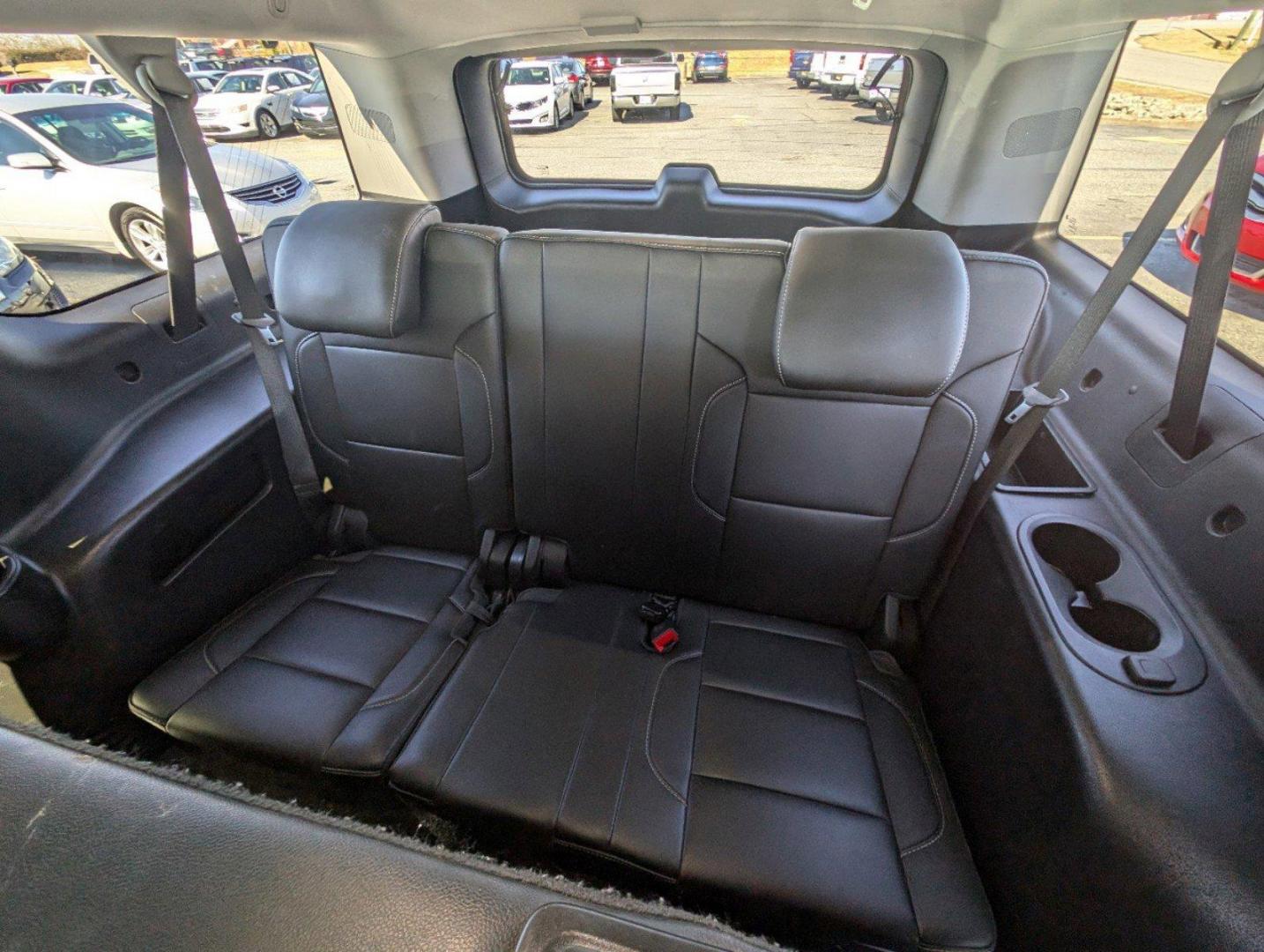 2019 /Jet Black Chevrolet Suburban LT (1GNSCHKC1KR) with an Gas/Ethanol V8 5.3L/ engine, 6-Speed Automatic transmission, located at 5115 14th Ave., Columbus, GA, 31904, (706) 323-0345, 32.511494, -84.971046 - 2019 Chevrolet Suburban LT - Photo#14