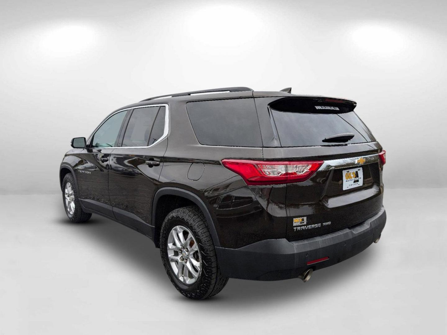 2019 /Dark Atmosphere/Medium Ash Gray Chevrolet Traverse LT Cloth (1GNEVMKW2KJ) with an Gas V6 3.6L/217 engine, 9-Speed Automatic transmission, located at 3959 U.S. 80 W, Phenix City, AL, 36870, (334) 297-4885, 32.469296, -85.135185 - 2019 Chevrolet Traverse LT Cloth - Photo#11