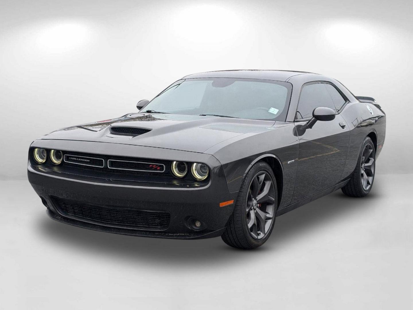 2019 /Black Dodge Challenger R/T (2C3CDZBT4KH) with an Regular Unleaded V-8 5.7 L/345 engine, 8-Speed Automatic w/OD transmission, located at 3959 U.S. 80 W, Phenix City, AL, 36870, (334) 297-4885, 32.469296, -85.135185 - 2019 Dodge Challenger R/T - Photo#4