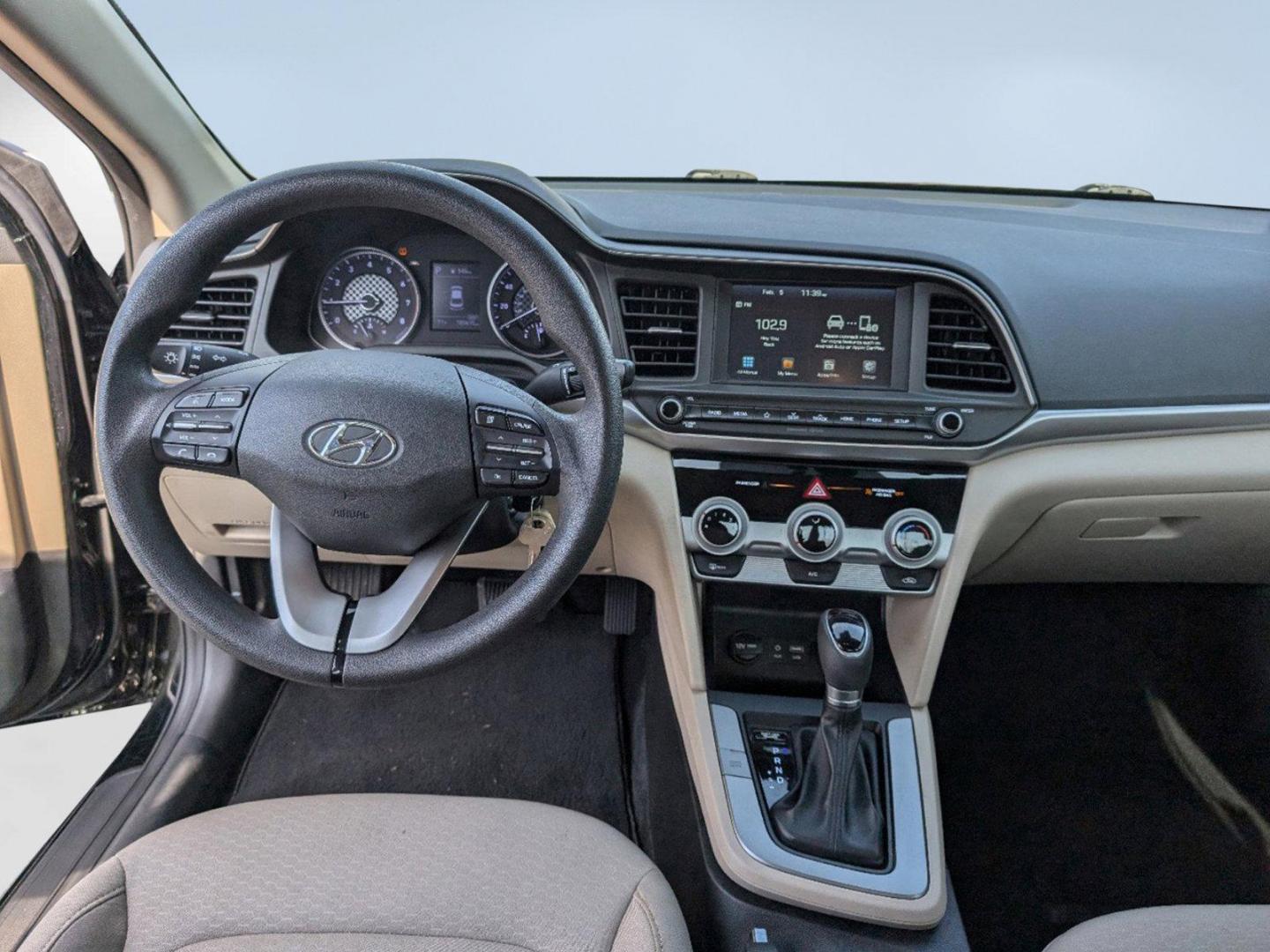 2019 /Beige Hyundai Elantra SEL (5NPD84LF7KH) with an Regular Unleaded I-4 2.0 L/122 engine, 6-Speed Automatic w/OD transmission, located at 5115 14th Ave., Columbus, GA, 31904, (706) 323-0345, 32.511494, -84.971046 - 2019 Hyundai Elantra SEL - Photo#10