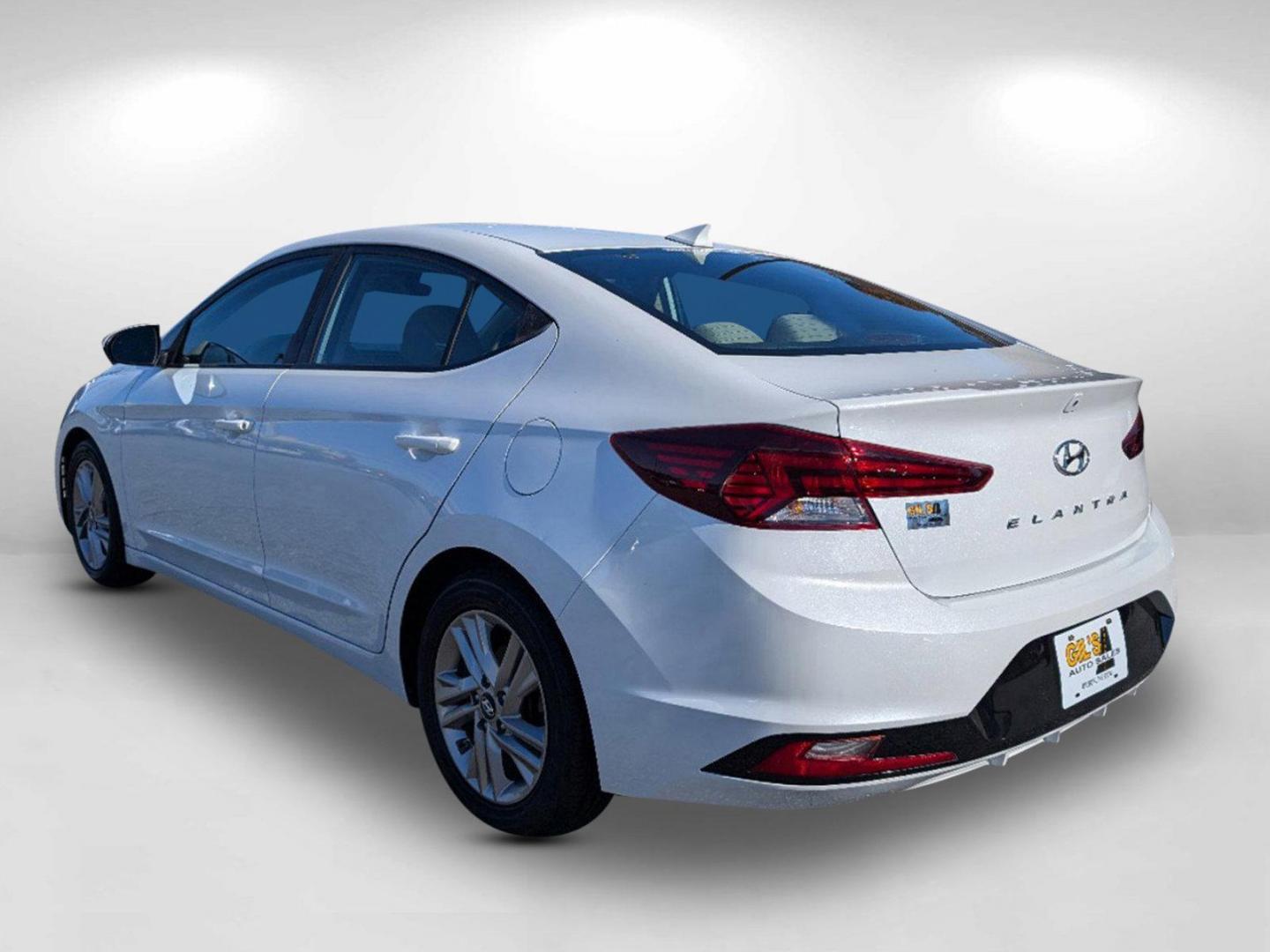 2019 /Beige Hyundai Elantra SEL (5NPD84LF0KH) with an Regular Unleaded I-4 2.0 L/122 engine, 6-Speed Automatic w/OD transmission, located at 521 Old Farm Lane Rd, Prattville, AL, 36066, (334) 325-1505, 32.482460, -86.416367 - 2019 Hyundai Elantra SEL - Photo#6